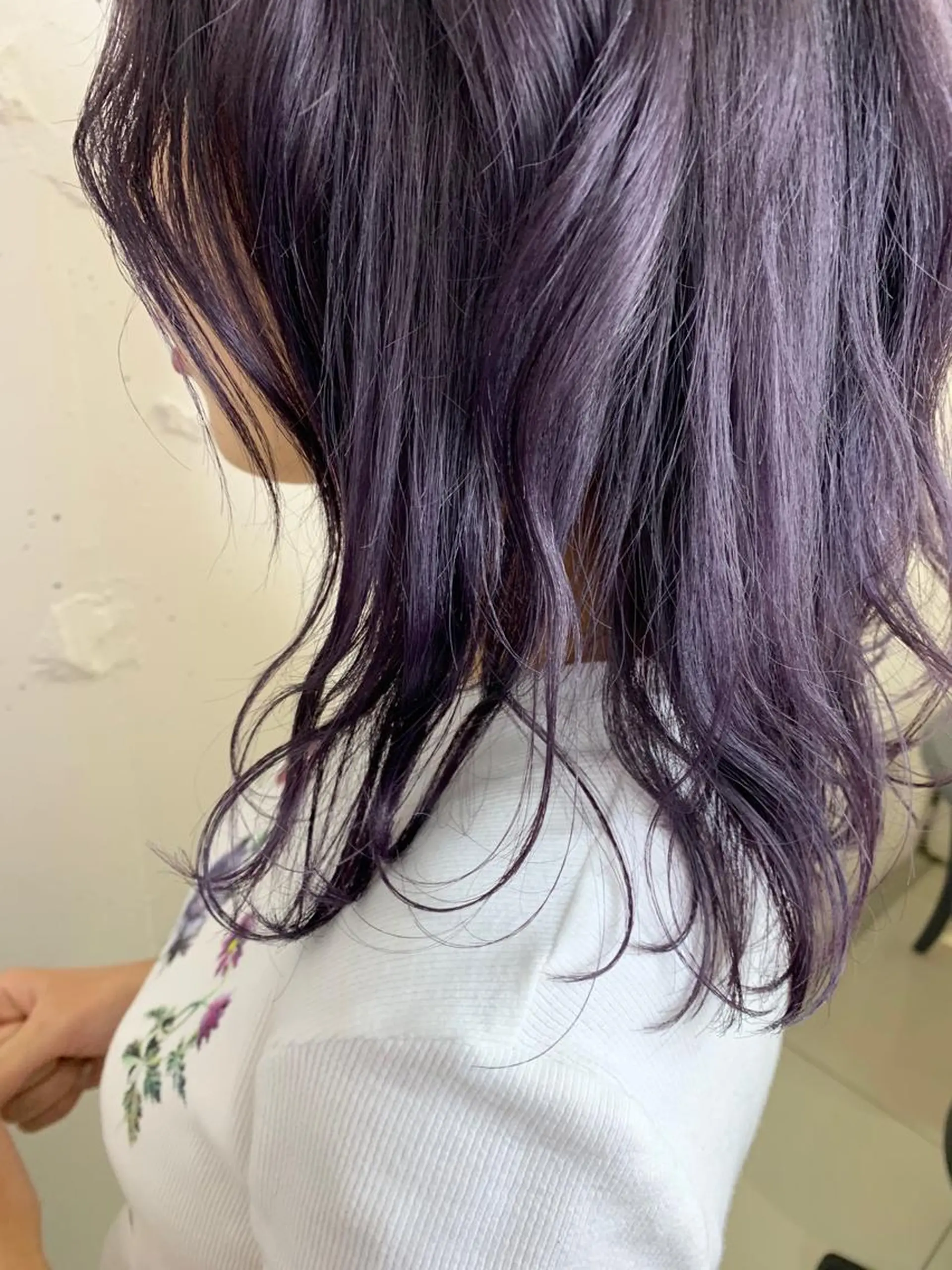 ミディアム カラー raika .のヘアスタイル