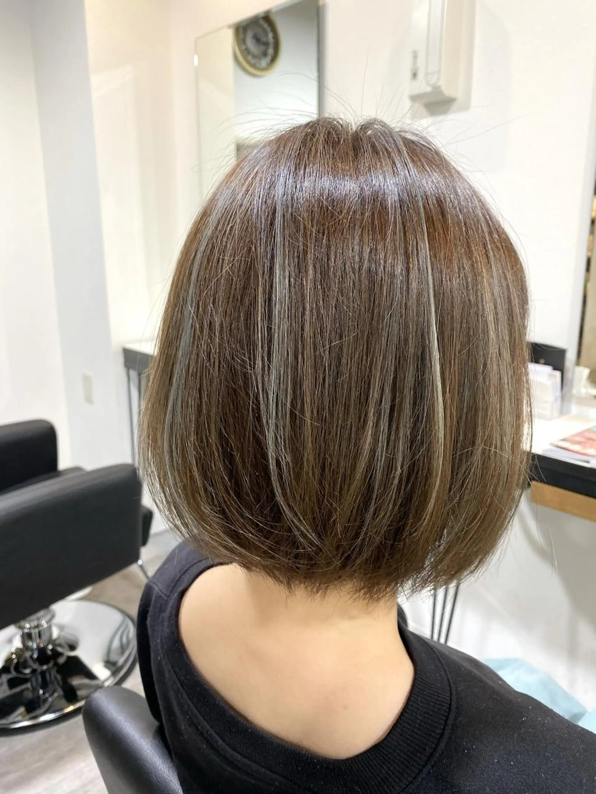 ショート カラー ハンサムショート アディクシーカラー バレイヤージュ ブリーチ ケアブリーチ ヘアカラー unpeu hair  二条所属・先着1名様限定 カット無料のヘアスタイル