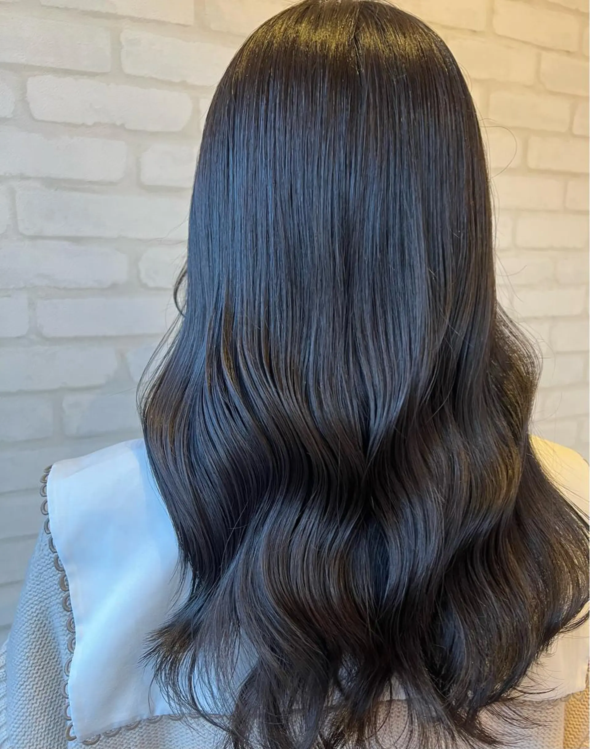 ロング カラー ヘアカラー 石崎 真維のヘアスタイル