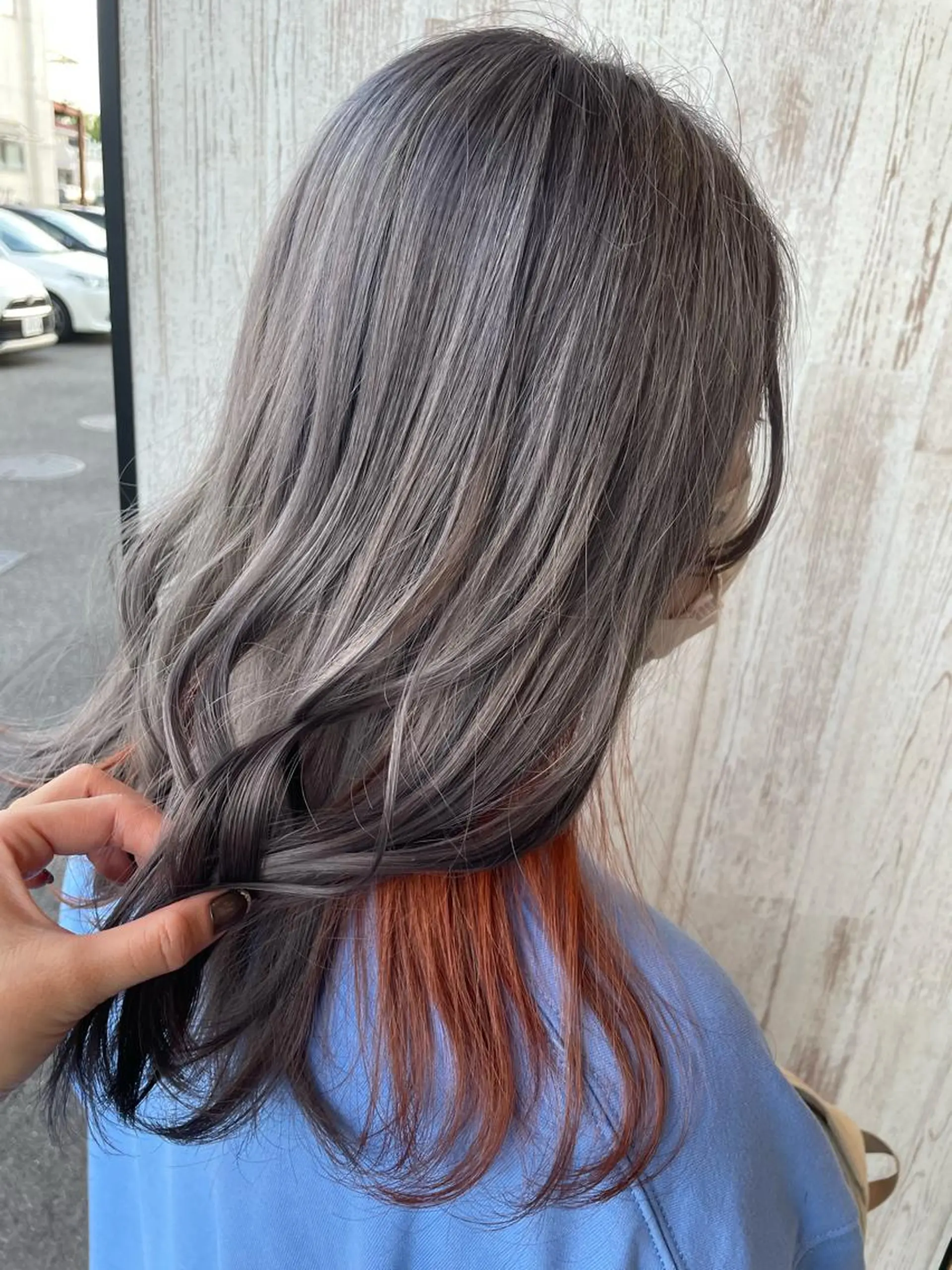 カラー オレンジ ヘアカラー 岡村 真子のヘアスタイル