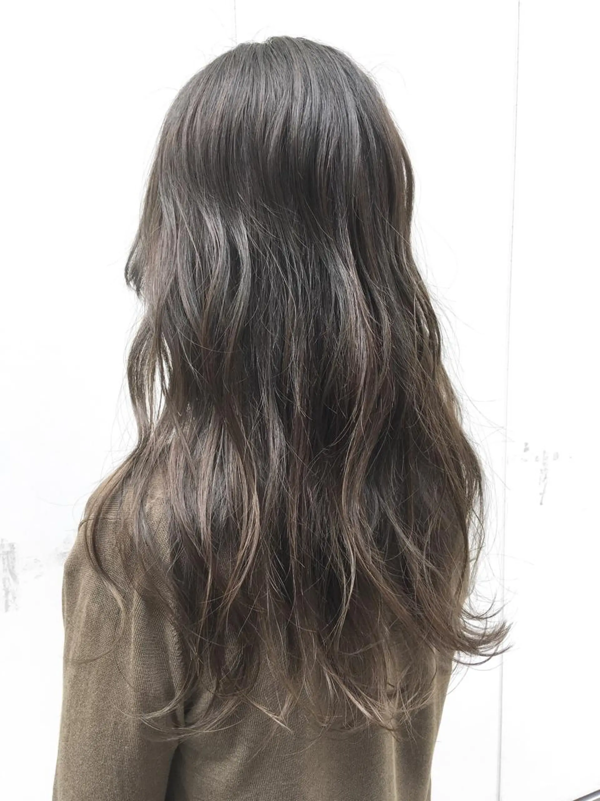 カラー カット ヘアカラー トリートメント THREE所属・THREE 関根大のヘアスタイル