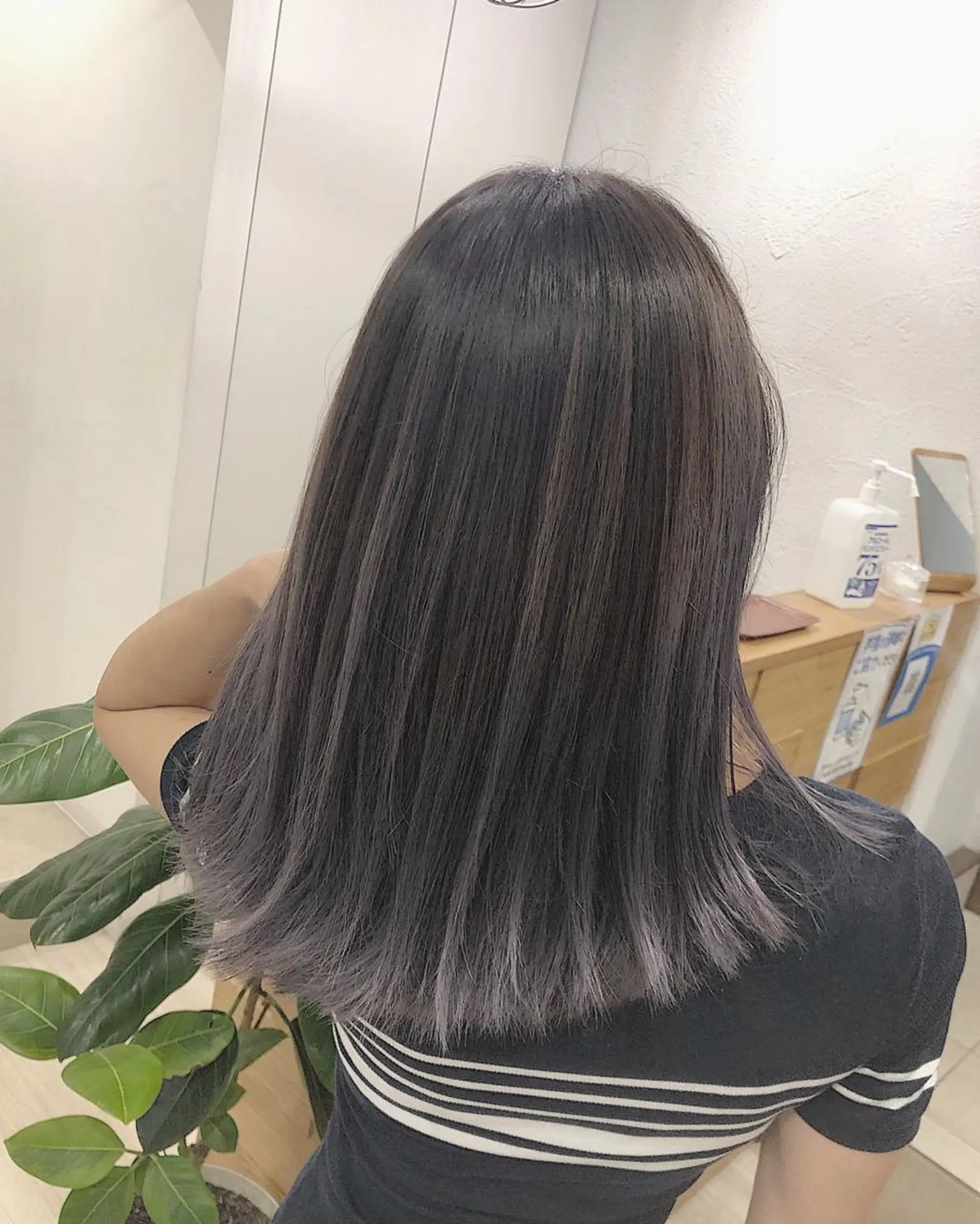 ミディアム カラー パーマ ヘアアレンジ アッシュ アッシュグレー バレイヤージュ ハイライトカラー ハイライト カット ヘアカラー トリートメント 【ツヤ髪美容師】 ツダケイスケのヘアスタイル