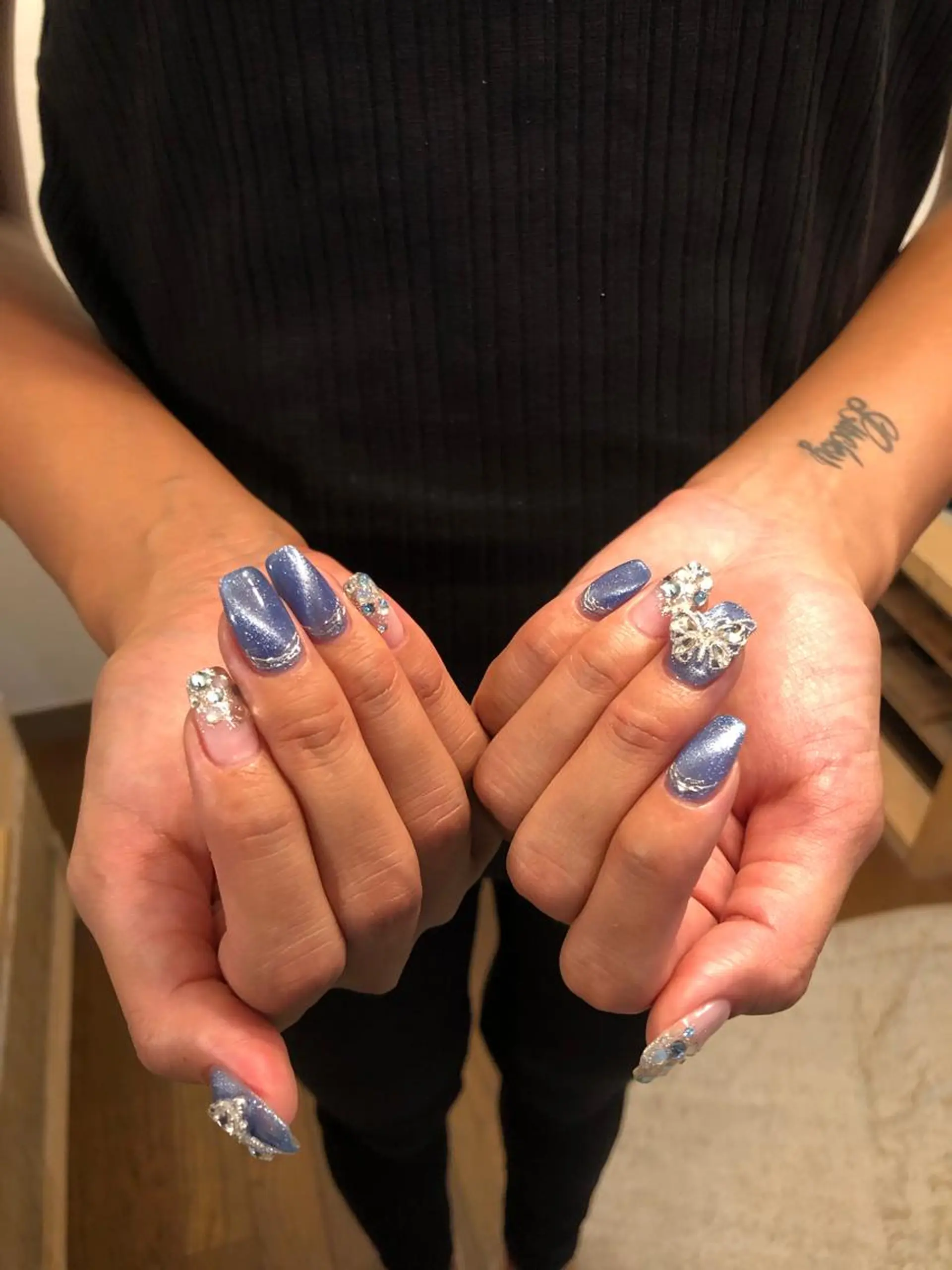 ネイル ハンドネイル フットネイル ハンドケア Nes.Nail所属・Miyagi Asamiのネイルデザイン