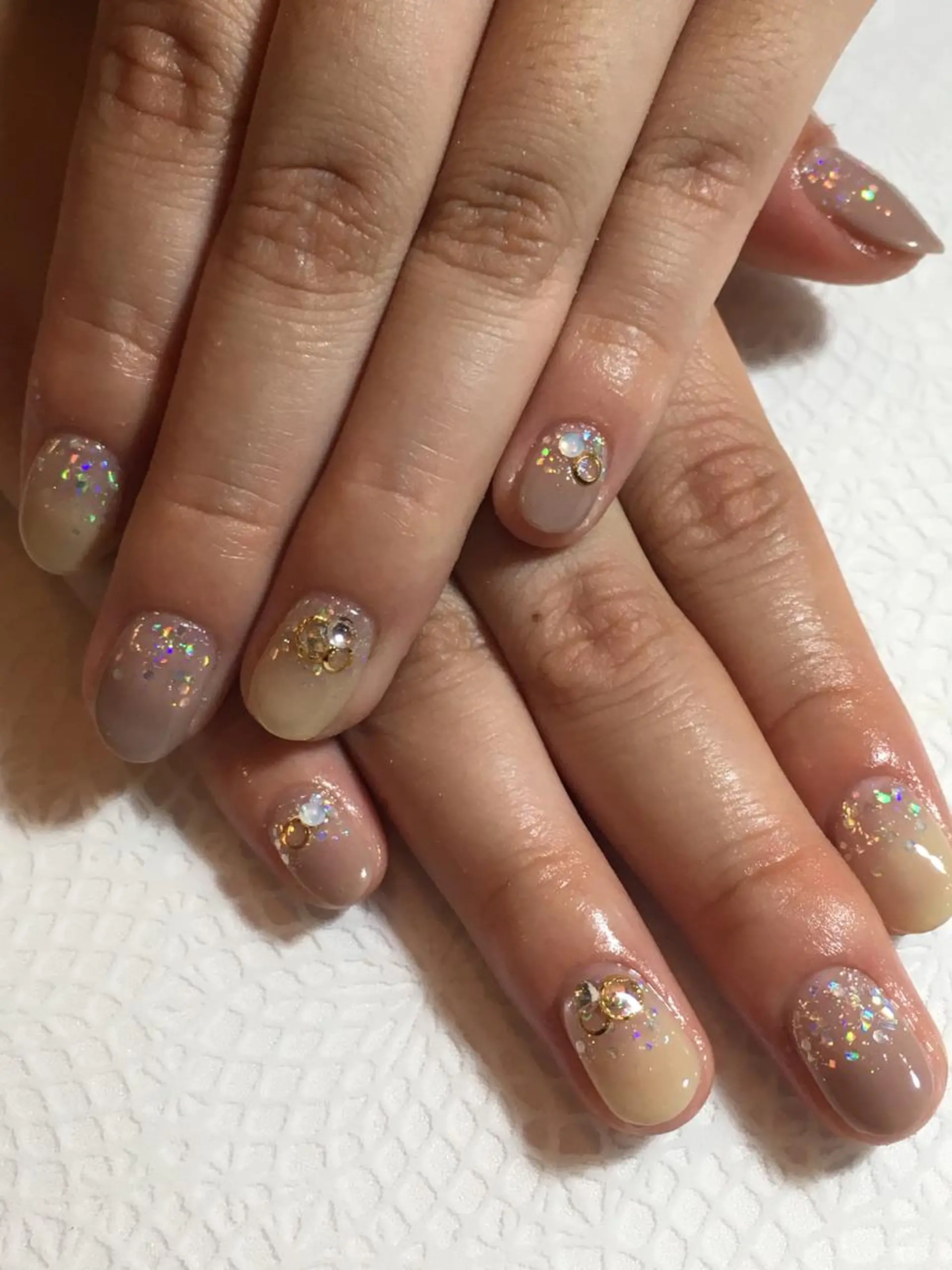 ネイル グラデーション ラメ(グリッター) ストーンネイル 古川 里美のネイルデザイン