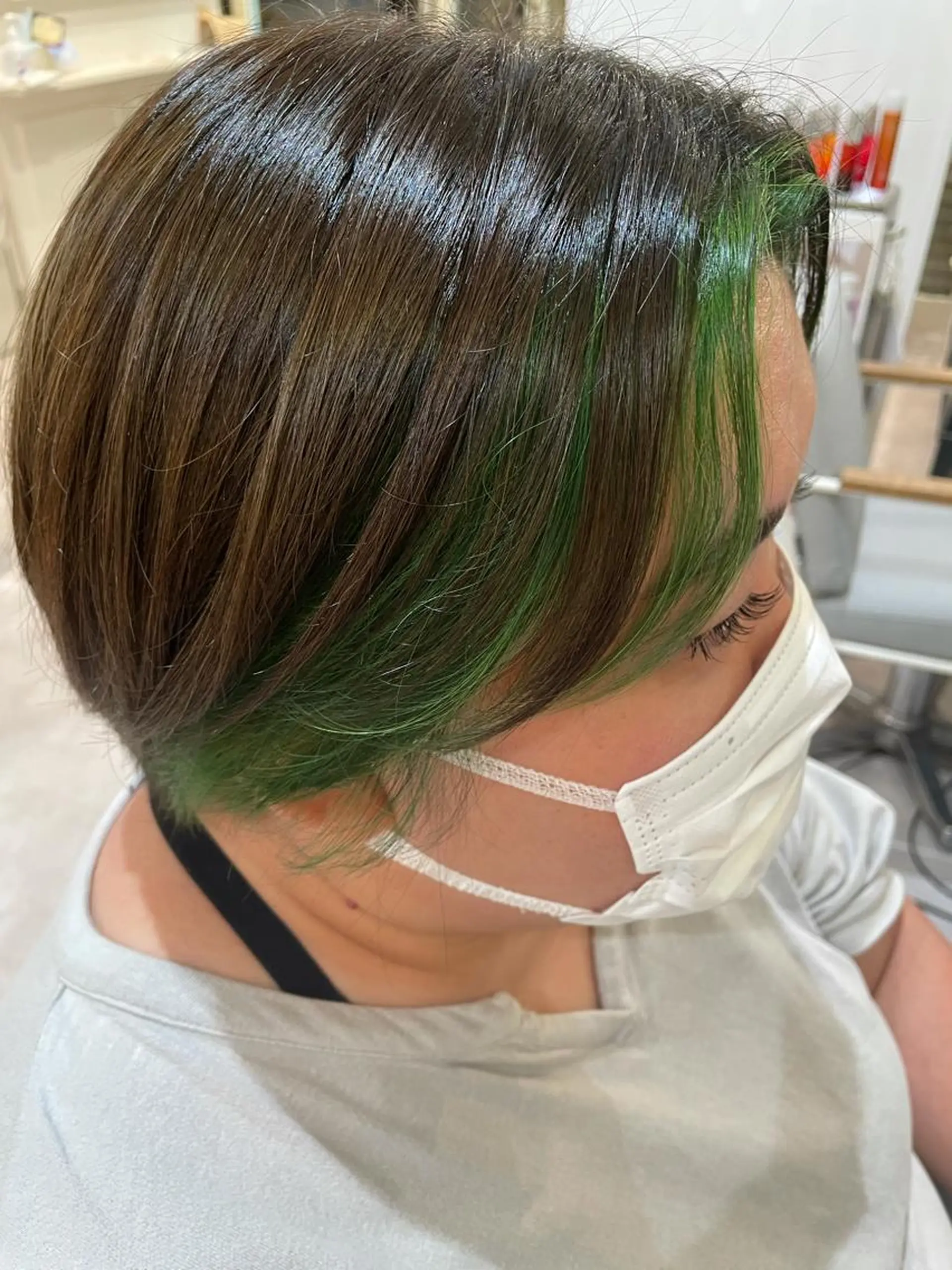 ショート カラー ミストバング  フェイスフレーミング 酒見 里奈のヘアスタイル