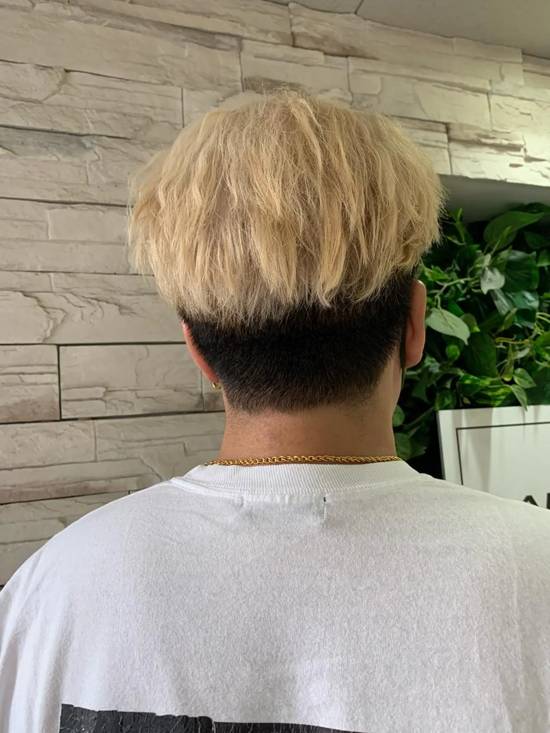 メンズ 韓国ヘア×ハイトーン AYA💫のヘアスタイル