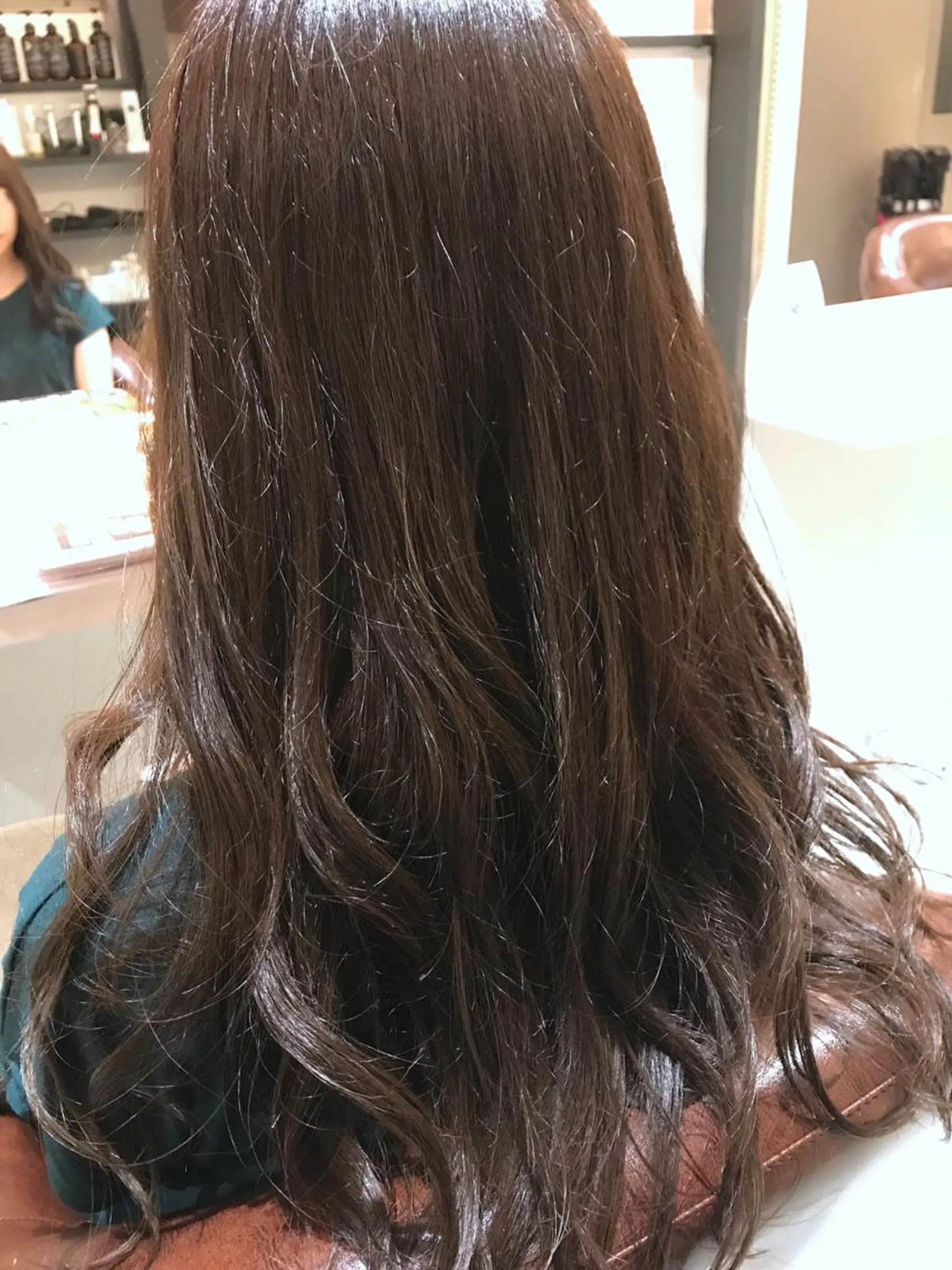 ロング カラー アッシュ ミント ヘアカラー トリートメント Avery NEWYORK所属・Avery SHINのヘアスタイル