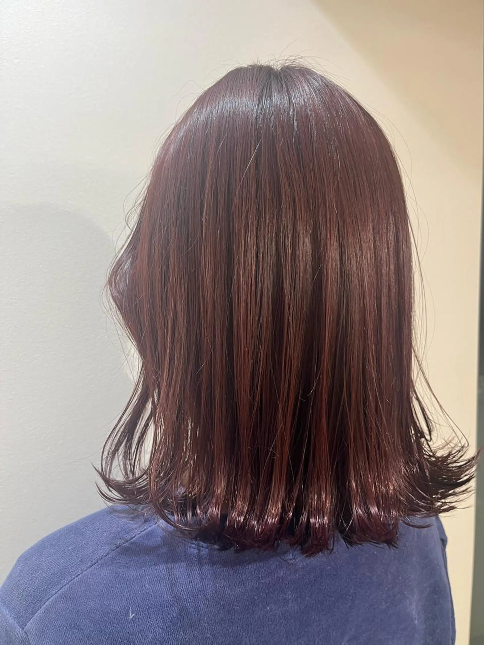 ミディアム カラー レイヤー/顔まわり 透明感カラー柳澤優名のヘアスタイル