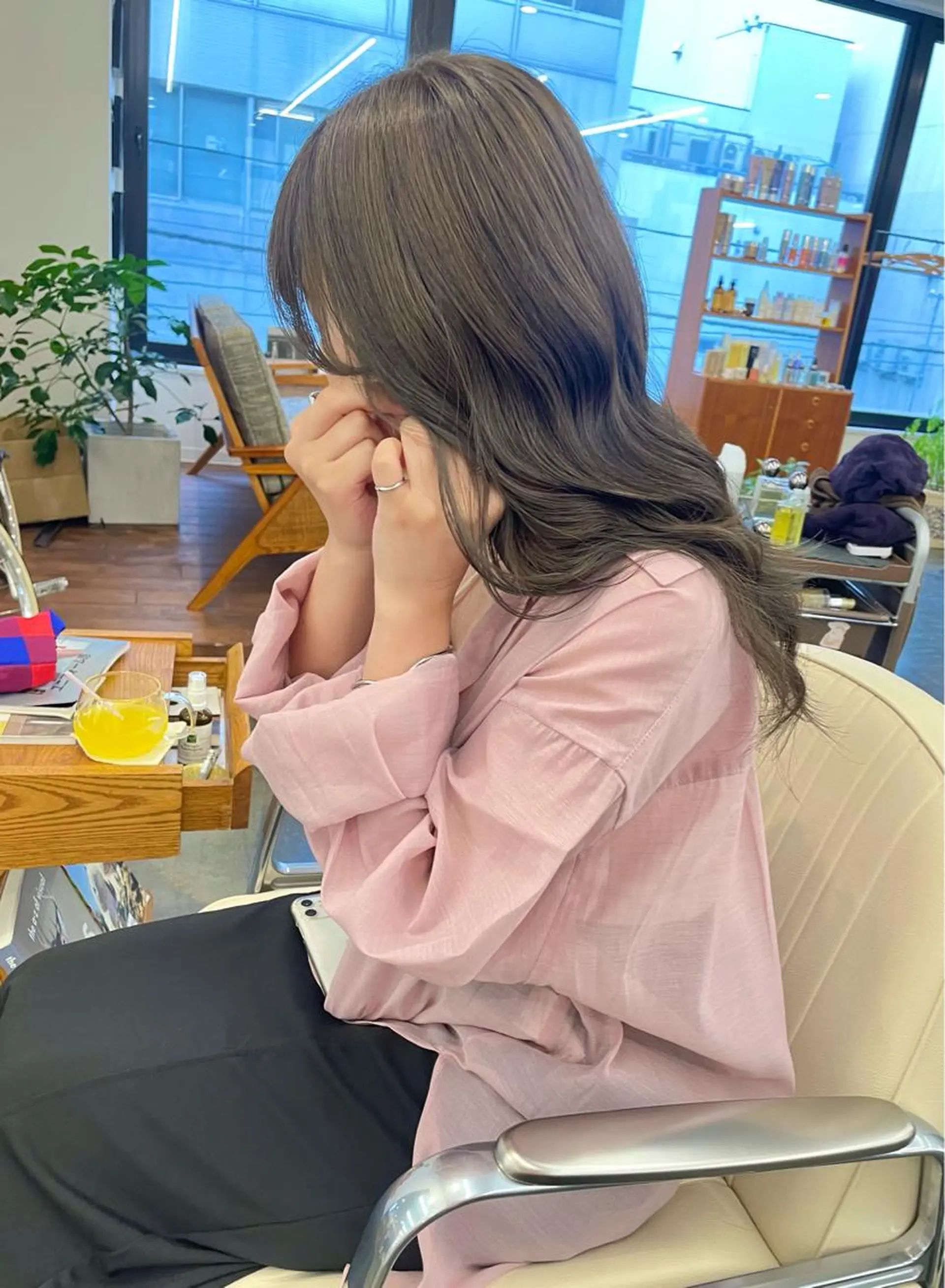 セミロング カラー ベージュカラー オリーブベージュ トリートメント pole所属・【pole】 minaのヘアスタイル