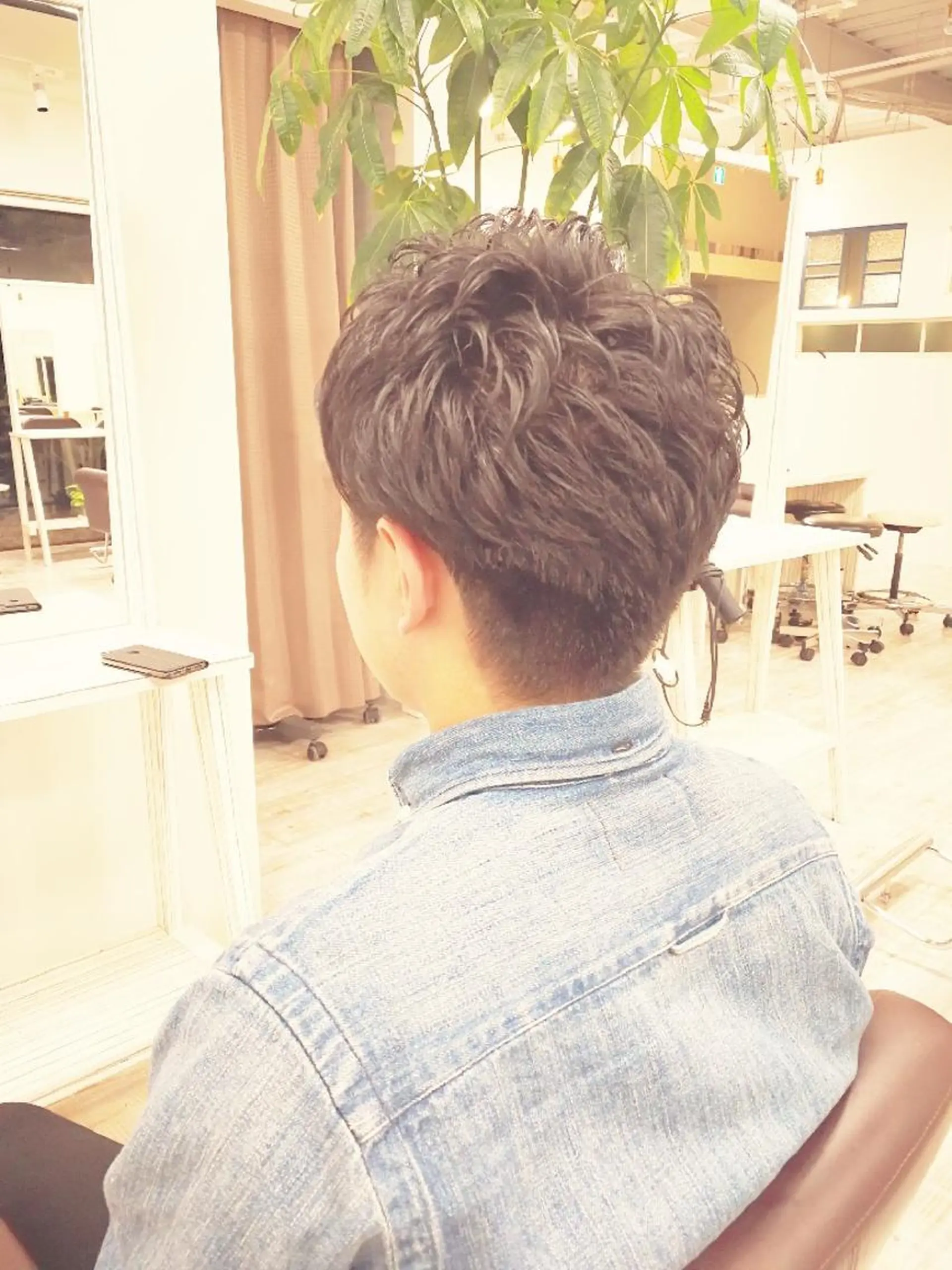 パーマ メンズ Aile所属・酸性ストレート／カラ ー/山下高明のヘアスタイル