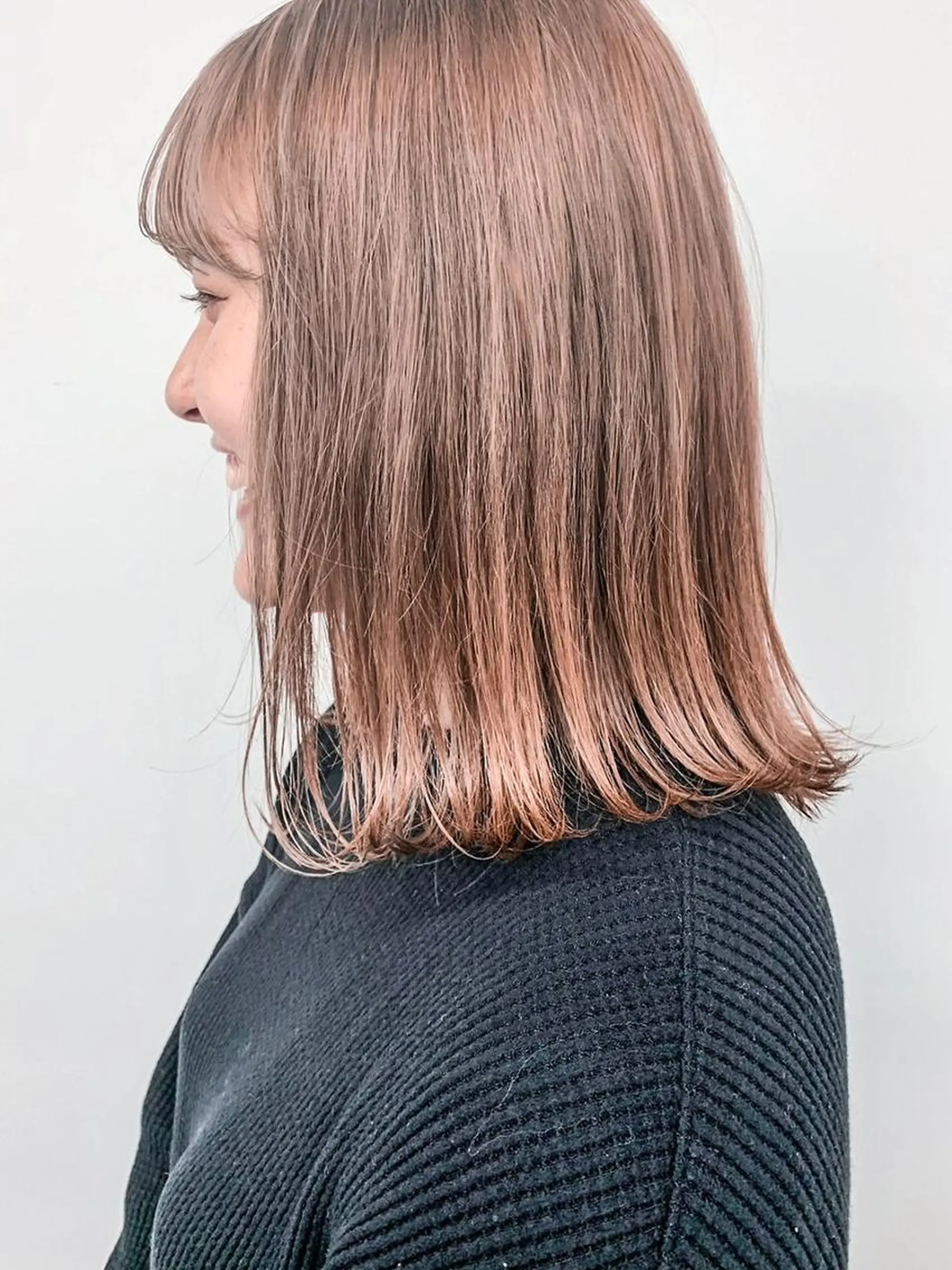 カラー ロング 透明感カラー🩶 韓国レイヤー🩶結華のヘアスタイル