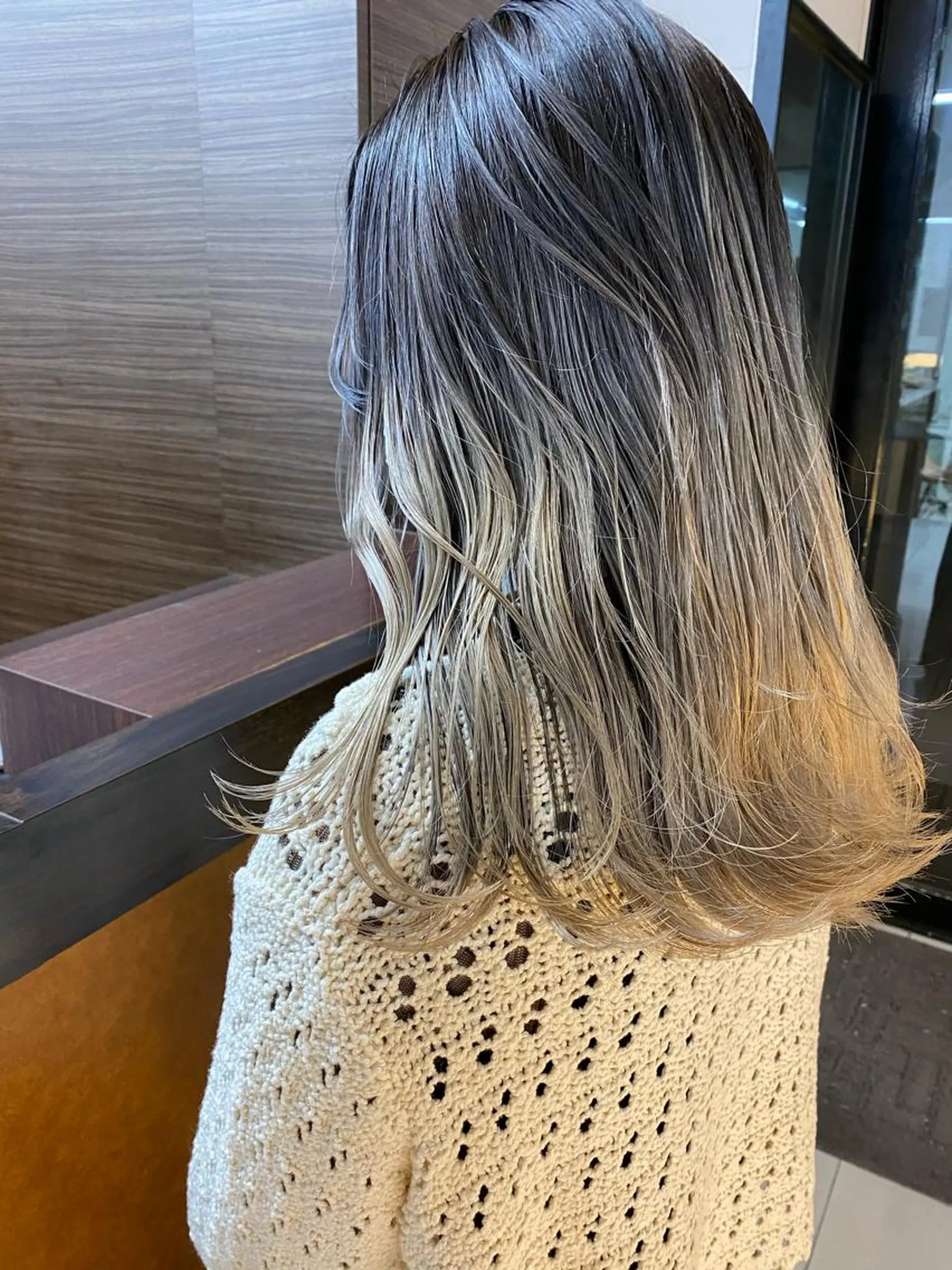 セミロング カラー ダブルカラー Living所属・ヨシモトリョウ 髪質改善/美髪のヘアスタイル