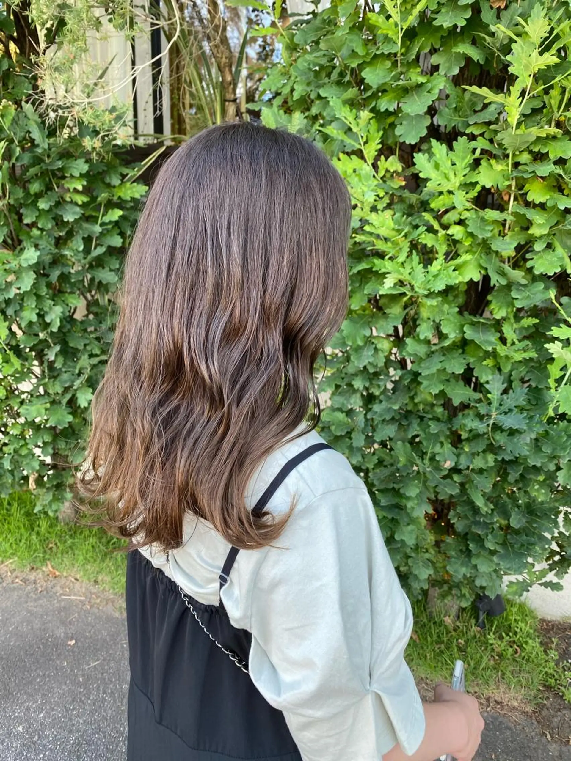 セミロング カラー DEE okazakiのヘアスタイル