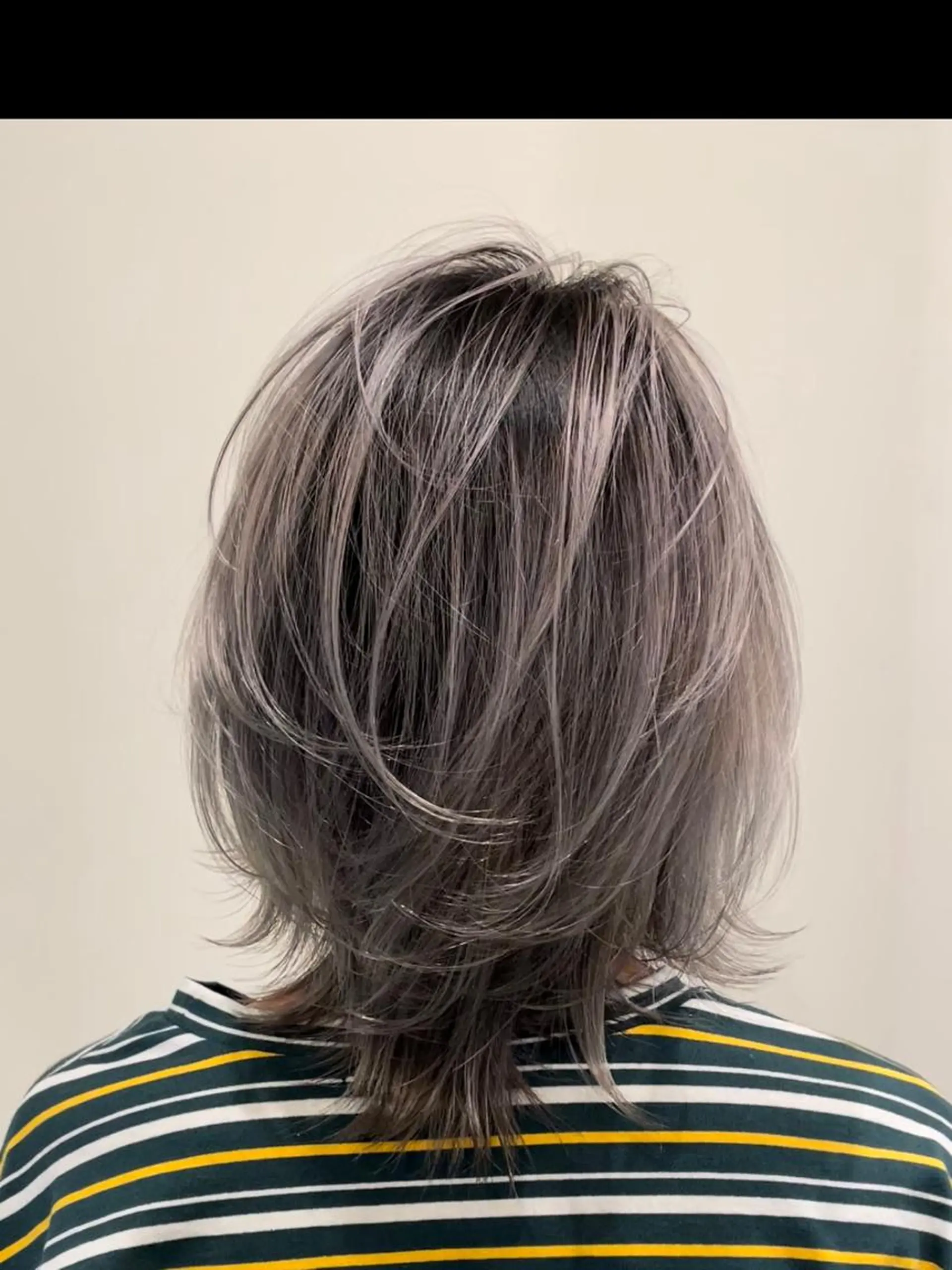 ミディアム カット ヘアカラー 🌹ハッシュカット、 レイヤー韓国ヘア🌹のヘアスタイル