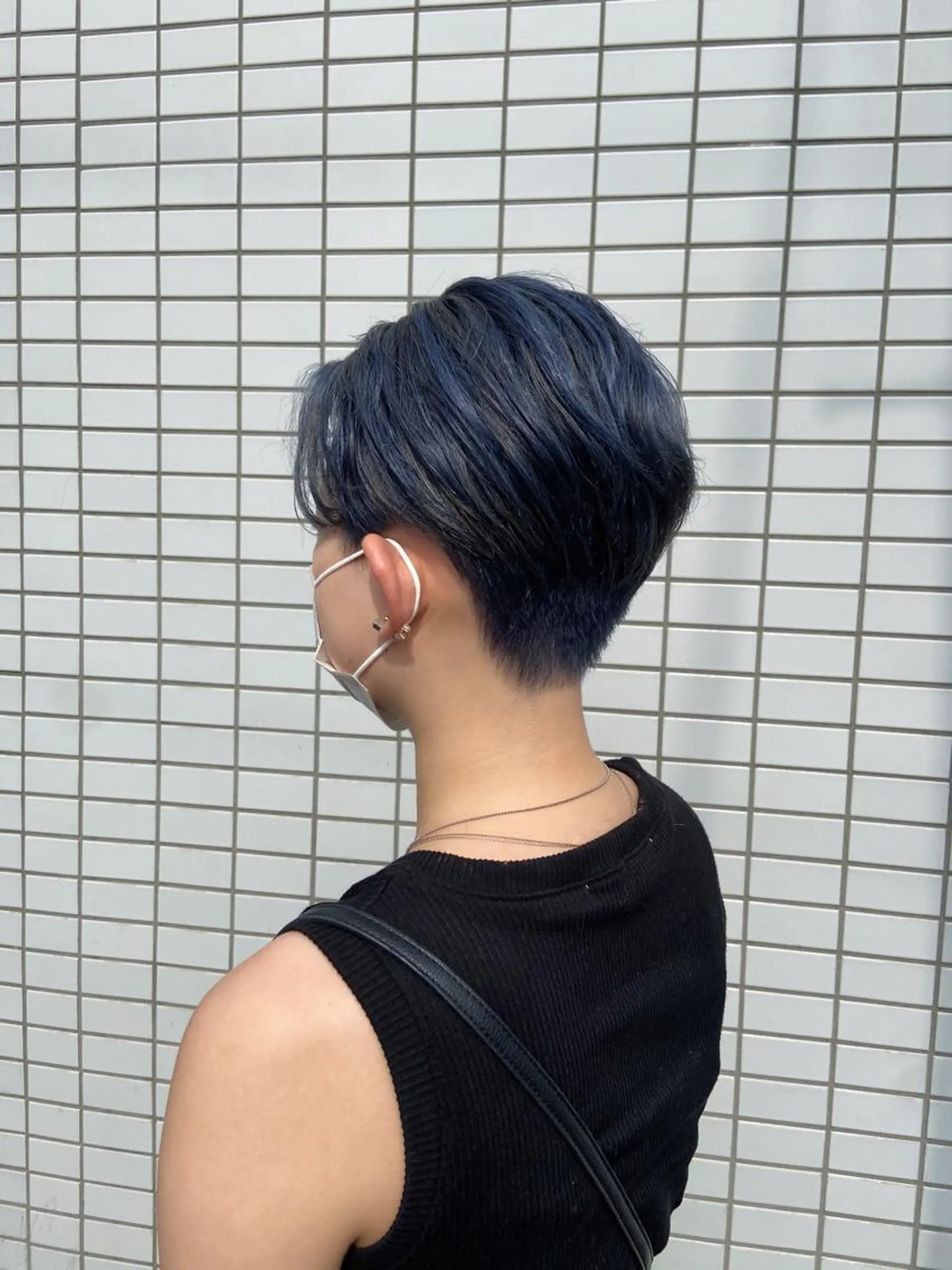 ショート カラー ベリーショート ブルーカラー ショートヘア 吉川 愛美李のヘアスタイル