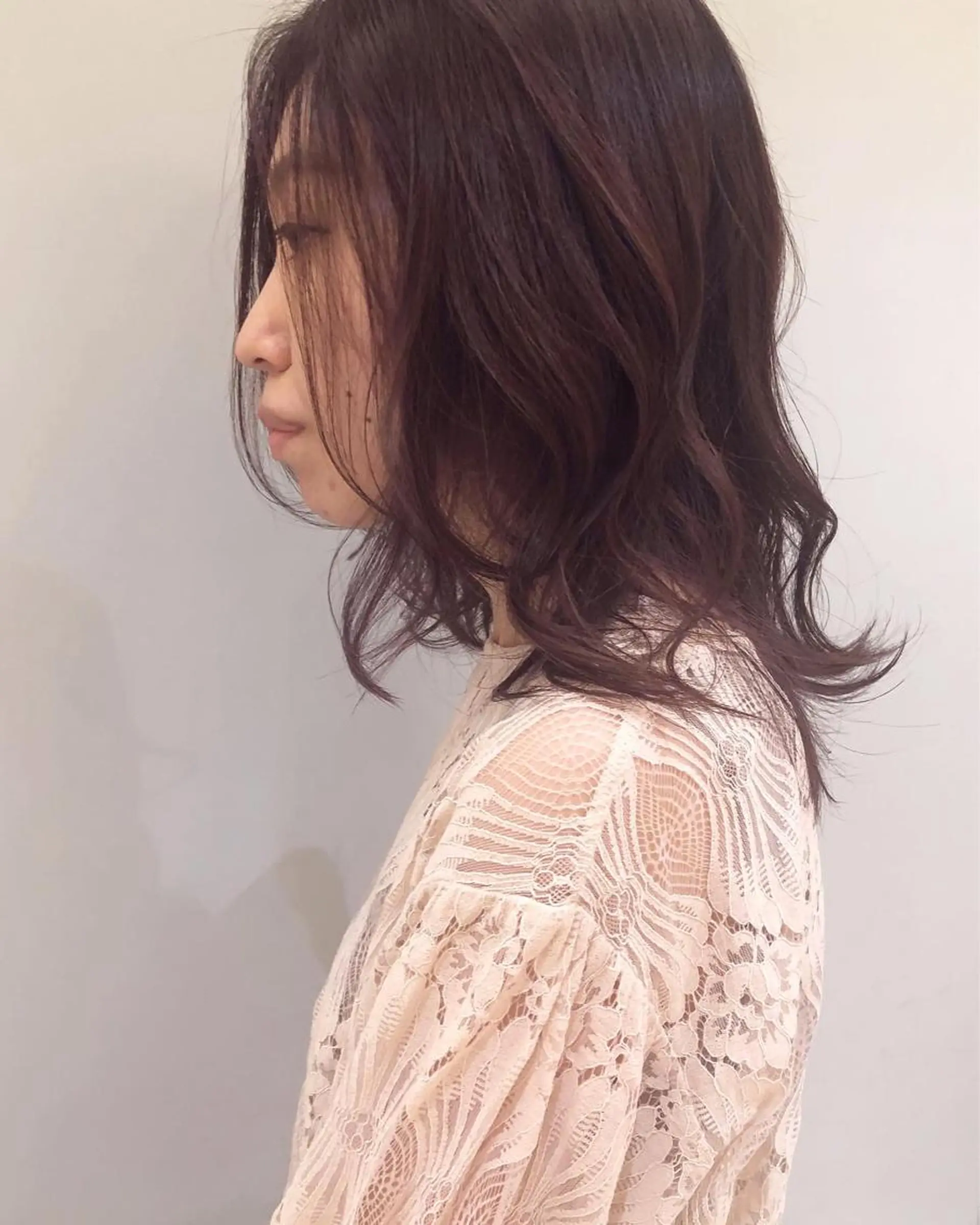 ミディアム カラー カット ヘアカラー トリートメント ケアブリーチ/ エクステ/レイヤーのヘアスタイル