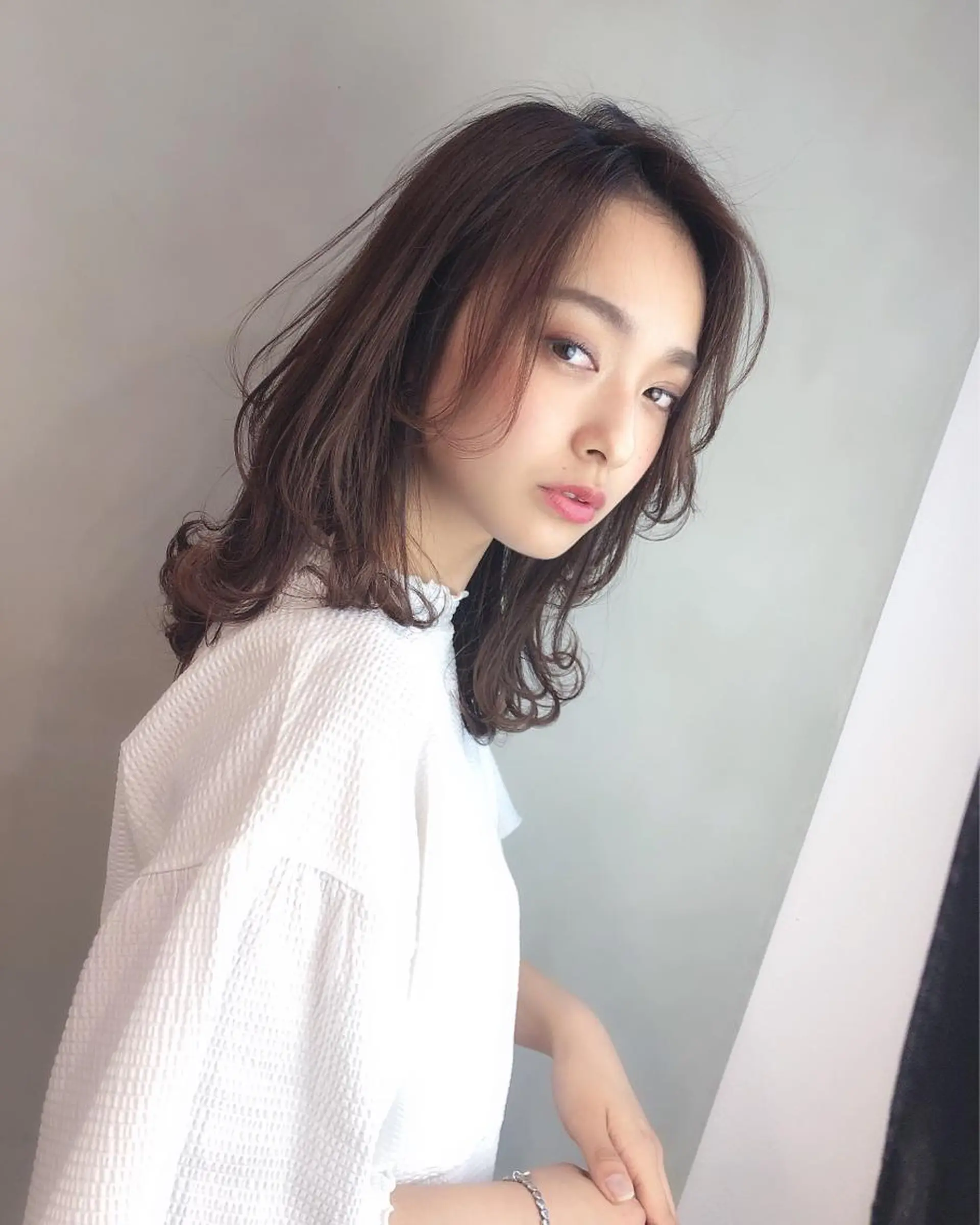 ミディアム カラー カット ヘアカラー トリートメント 具志 正太のヘアスタイル