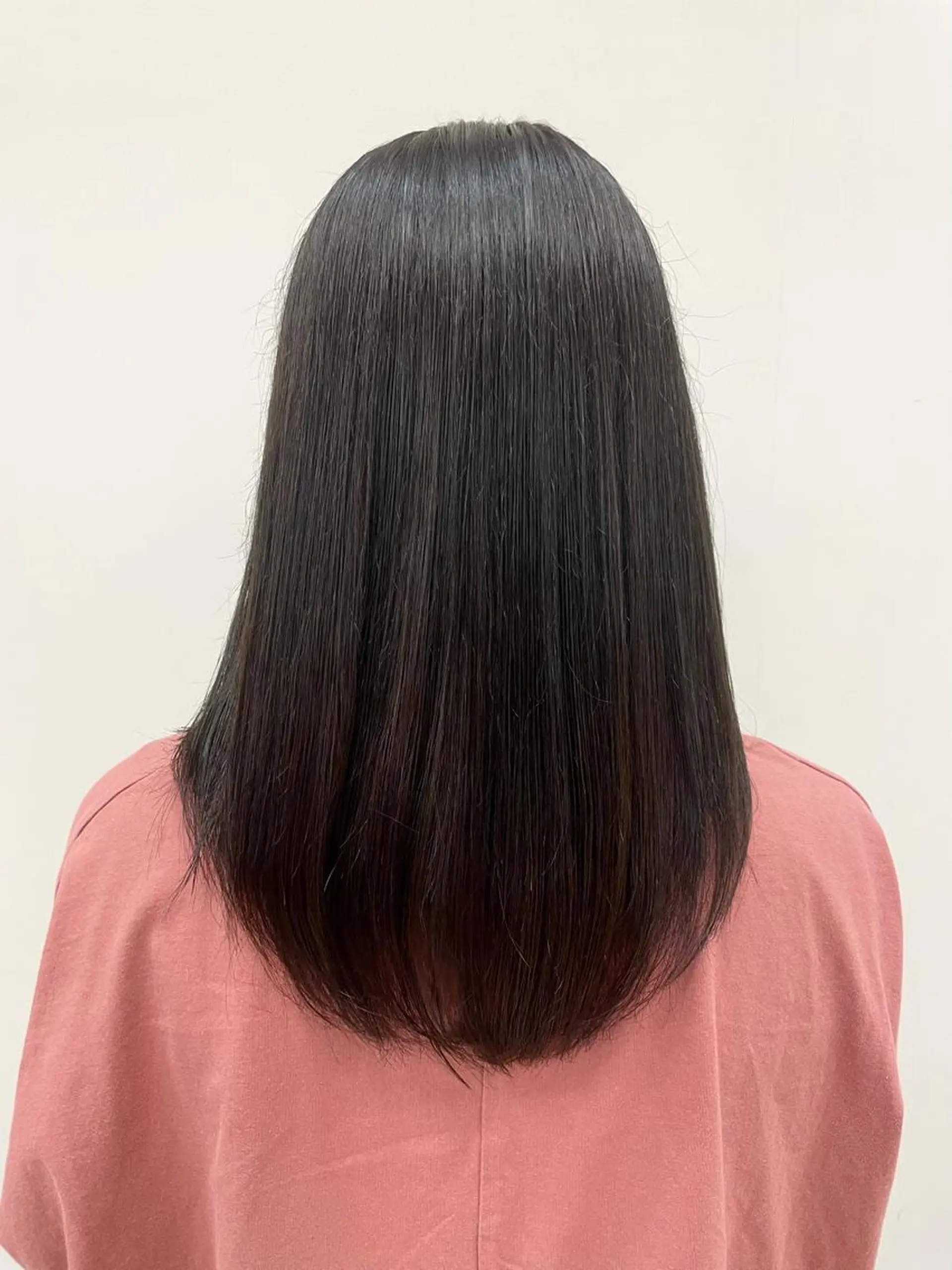 カラー トリートメント 🌈デザインカラー MISAKI🐰のヘアスタイル