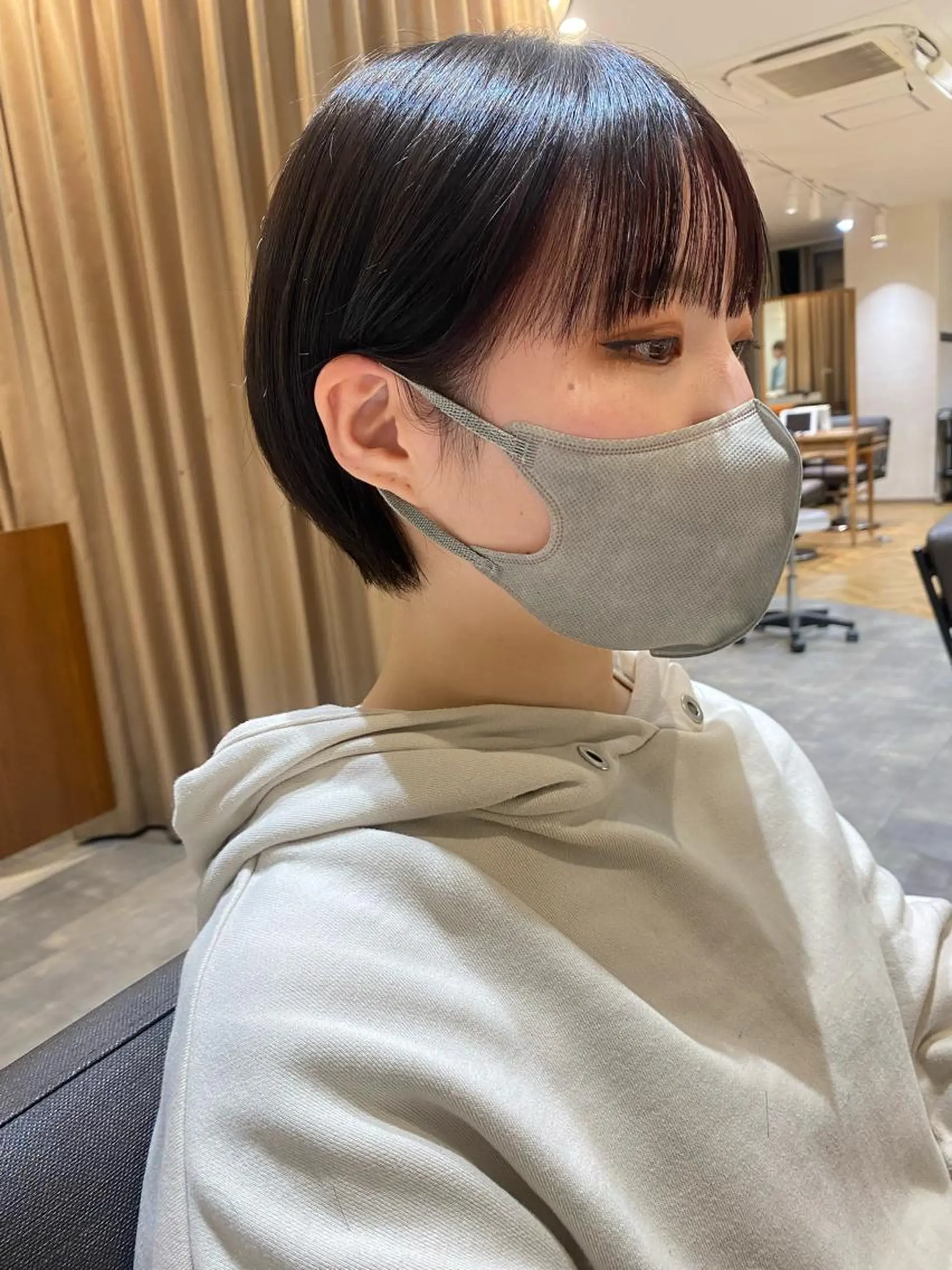 ショート カット ヘアカラー トリートメント かえ🩶韓国ボブ🎀 透明感カラー🥣のヘアスタイル