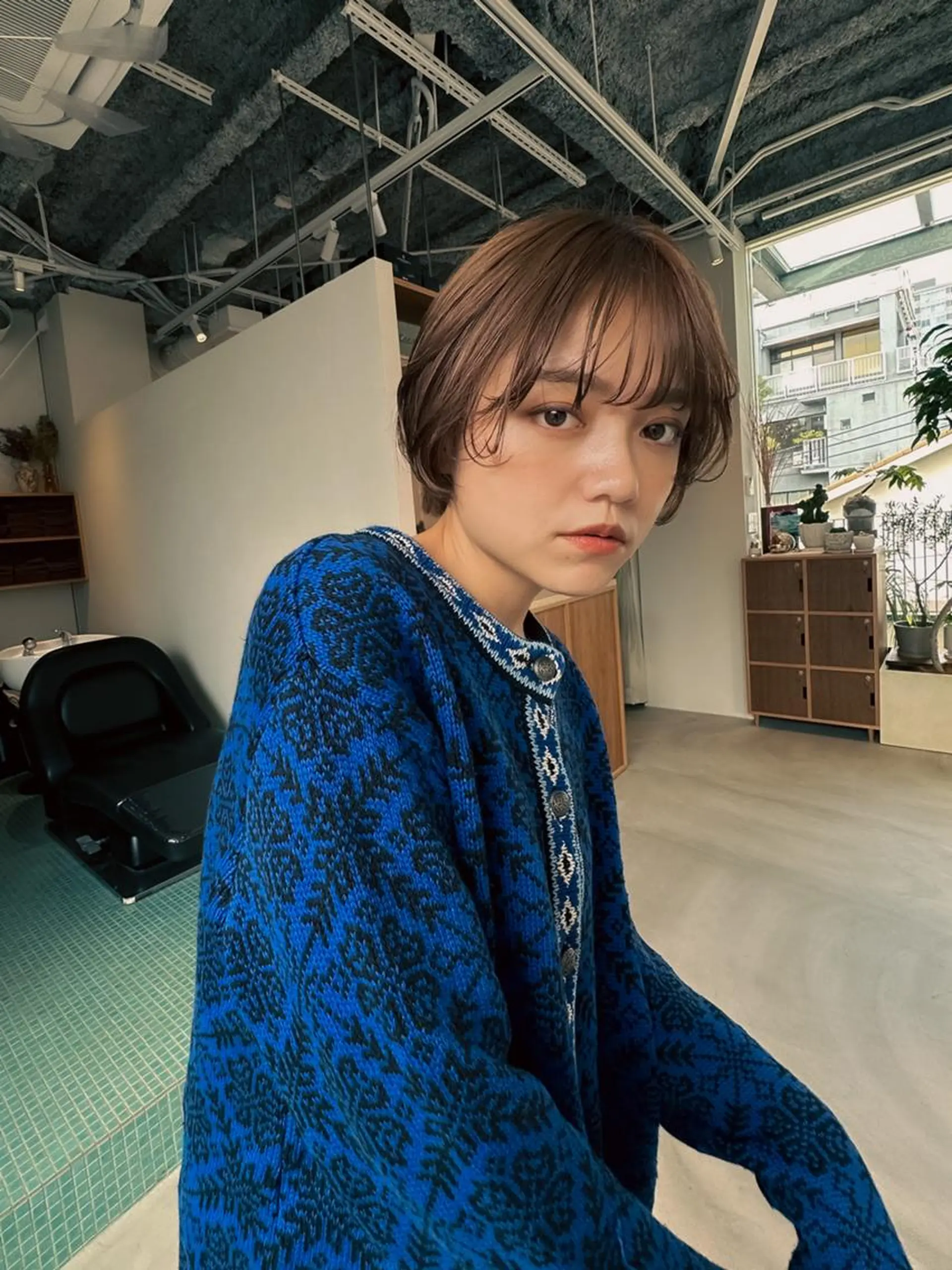 セミロング 五屋 美咲のヘアスタイル