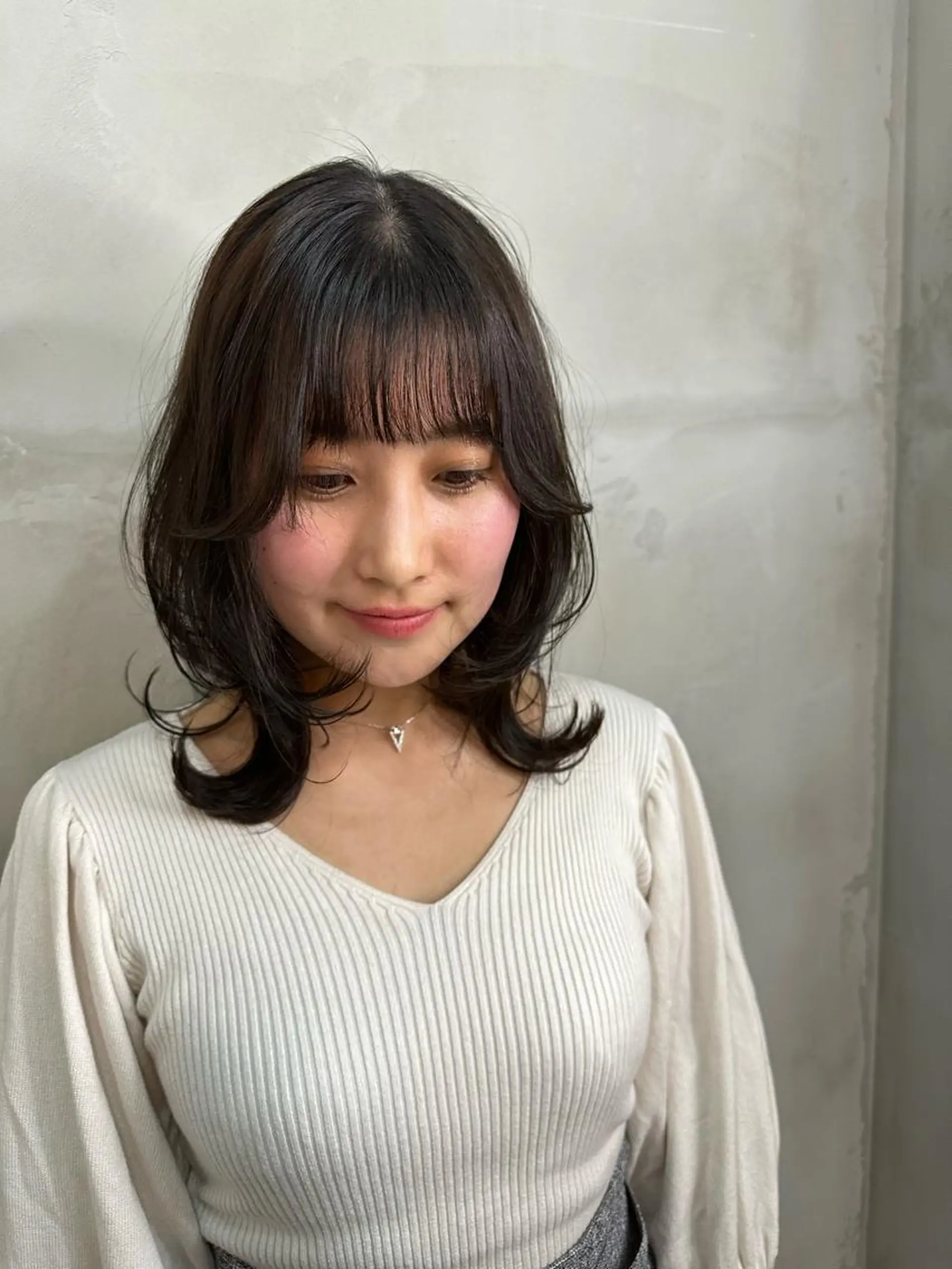 ミディアム カット ヘアカラー 益 佑夏のヘアスタイル