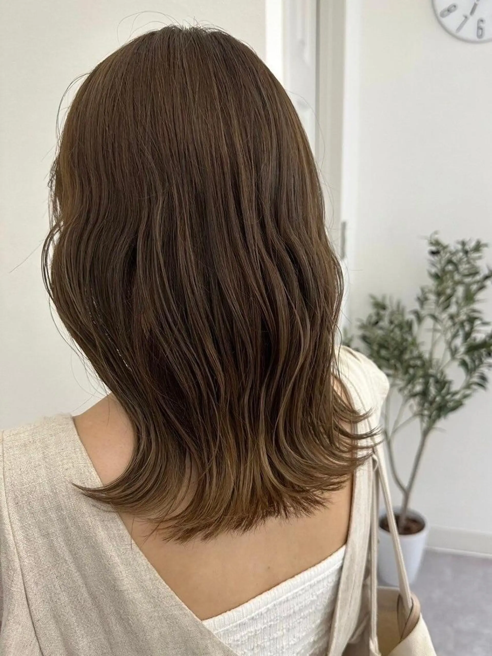 ミディアム Frames 那覇新都心のヘアスタイル