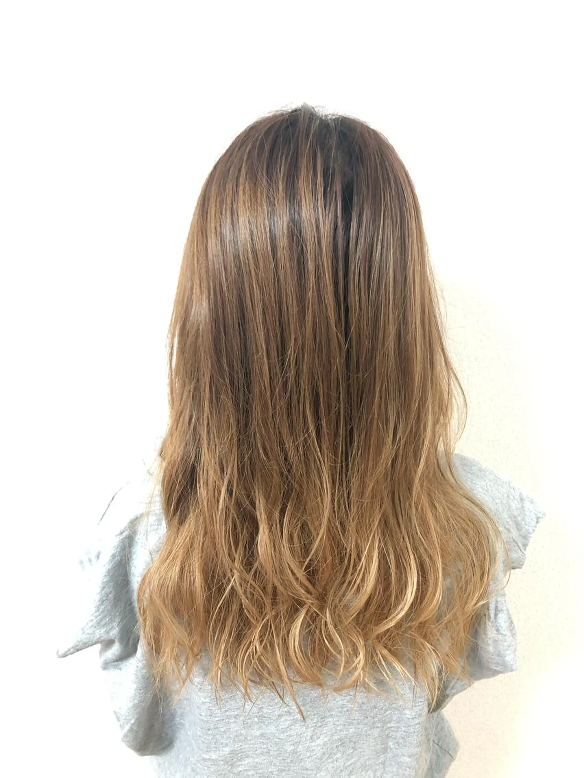 ロング カラー Well's TAIGAのヘアスタイル