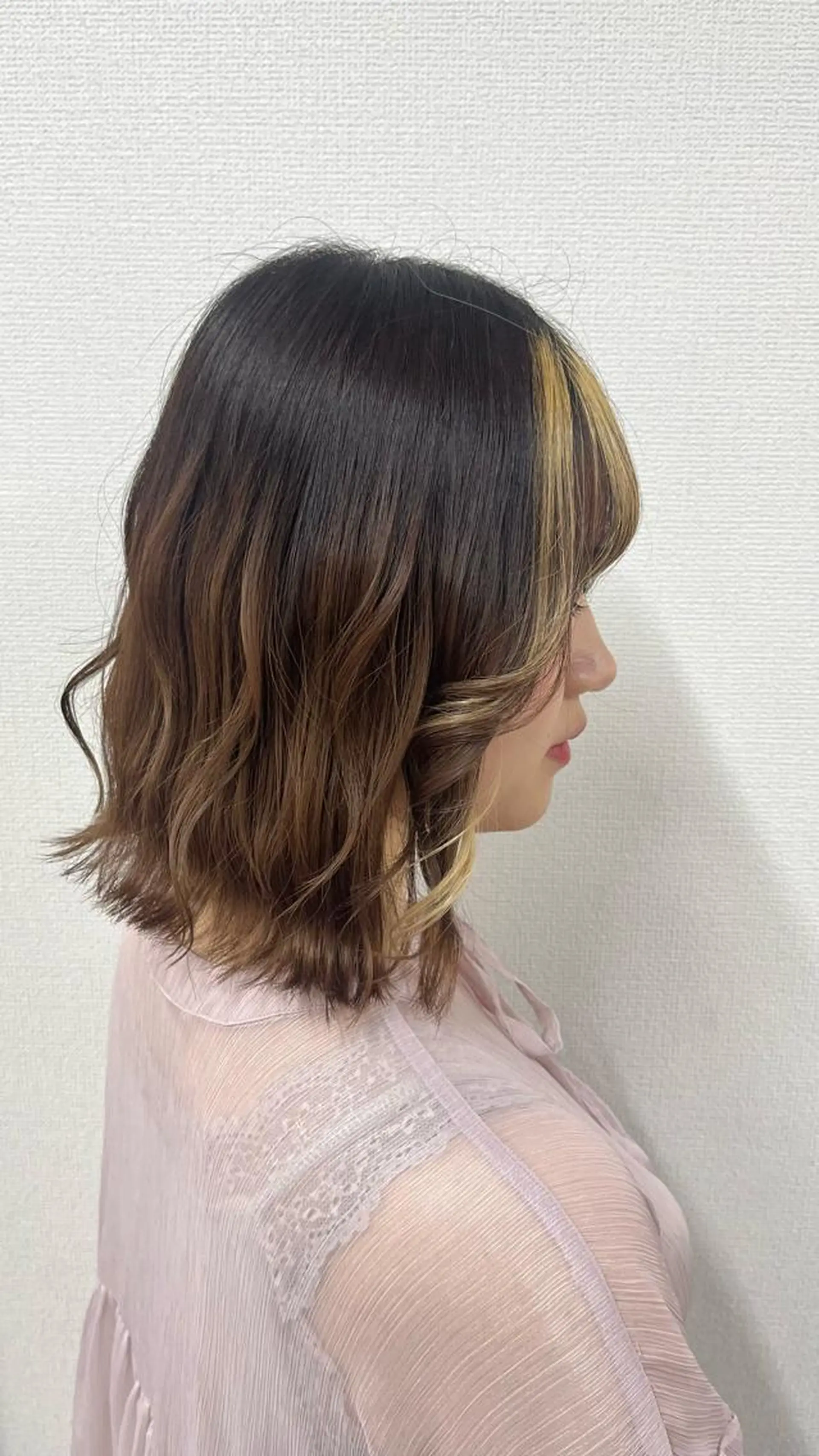 ミディアム 艶髪ブリーチカラー 💗manaka💗のヘアスタイル