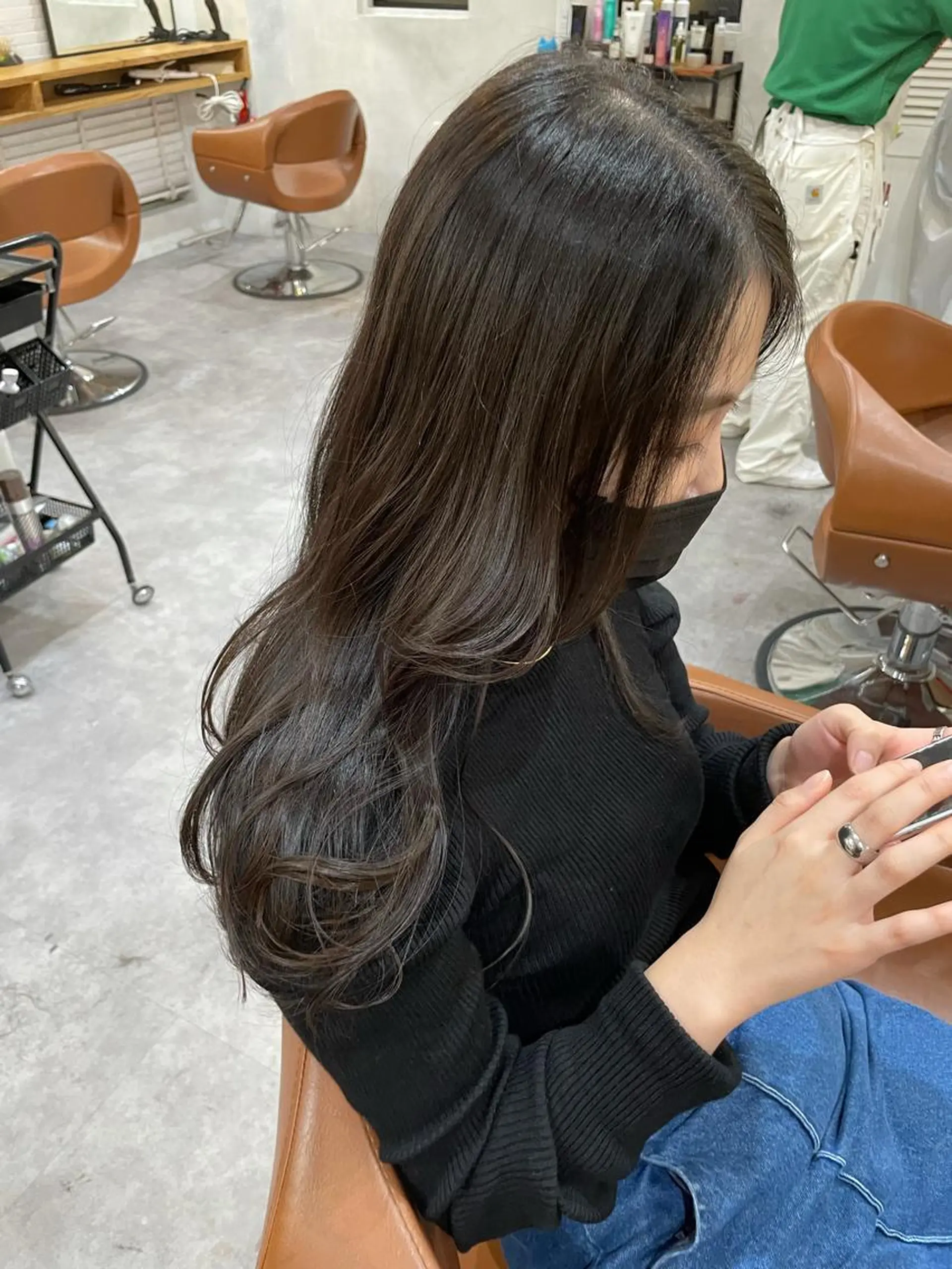 ロング 顔まわりレイヤー レイヤーカット GO TODAY SHARE SALON 原宿本店所属・ブリーチ/ハイトーン 艶カラー/ユリナのヘアスタイル
