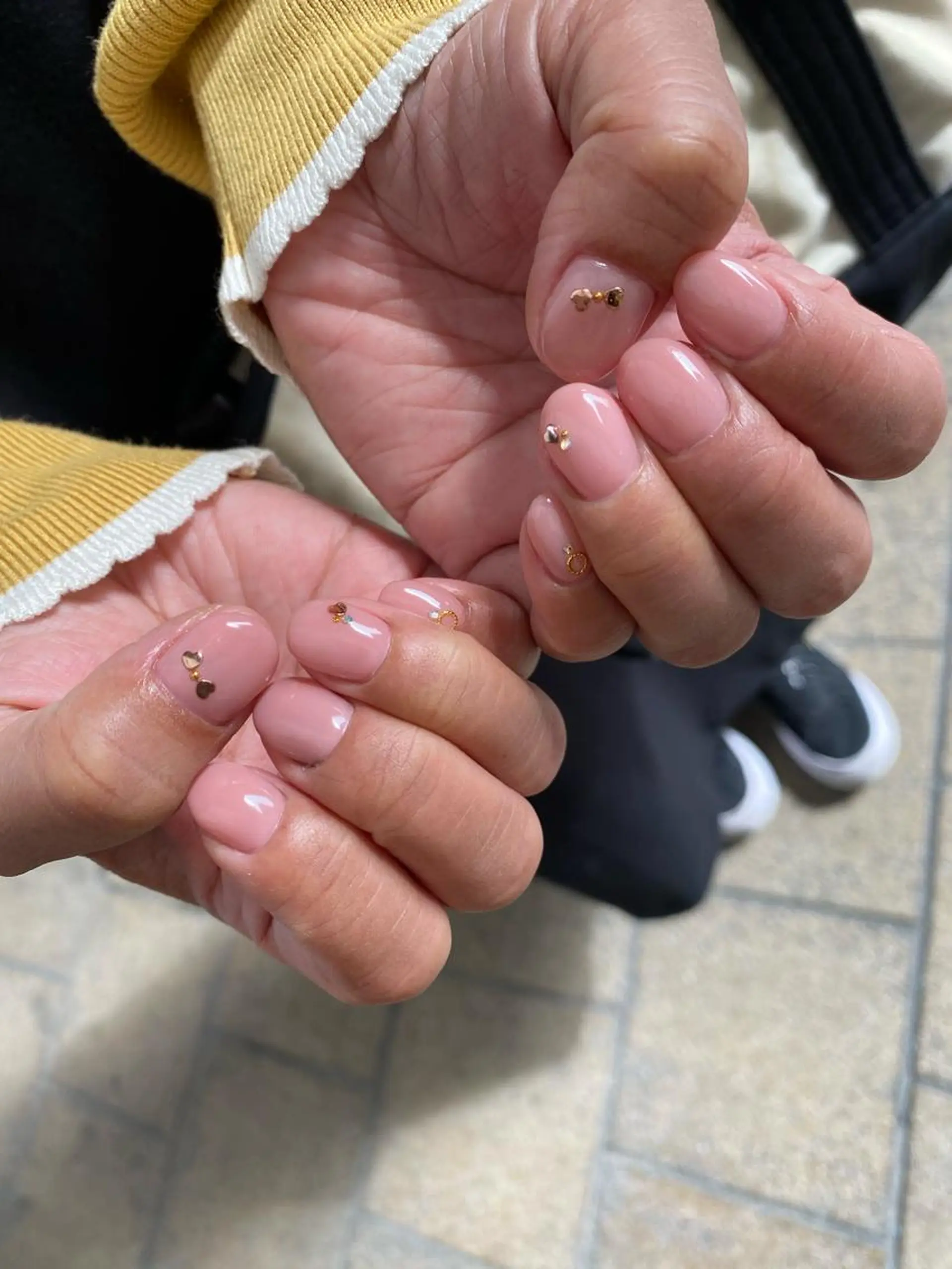 ネイル ストーンネイル ハンドネイル フットネイル nail salon  ∞ mikanal ∞所属・nailsalon ∞ ﾐｶﾅﾙ ∞のネイルデザイン