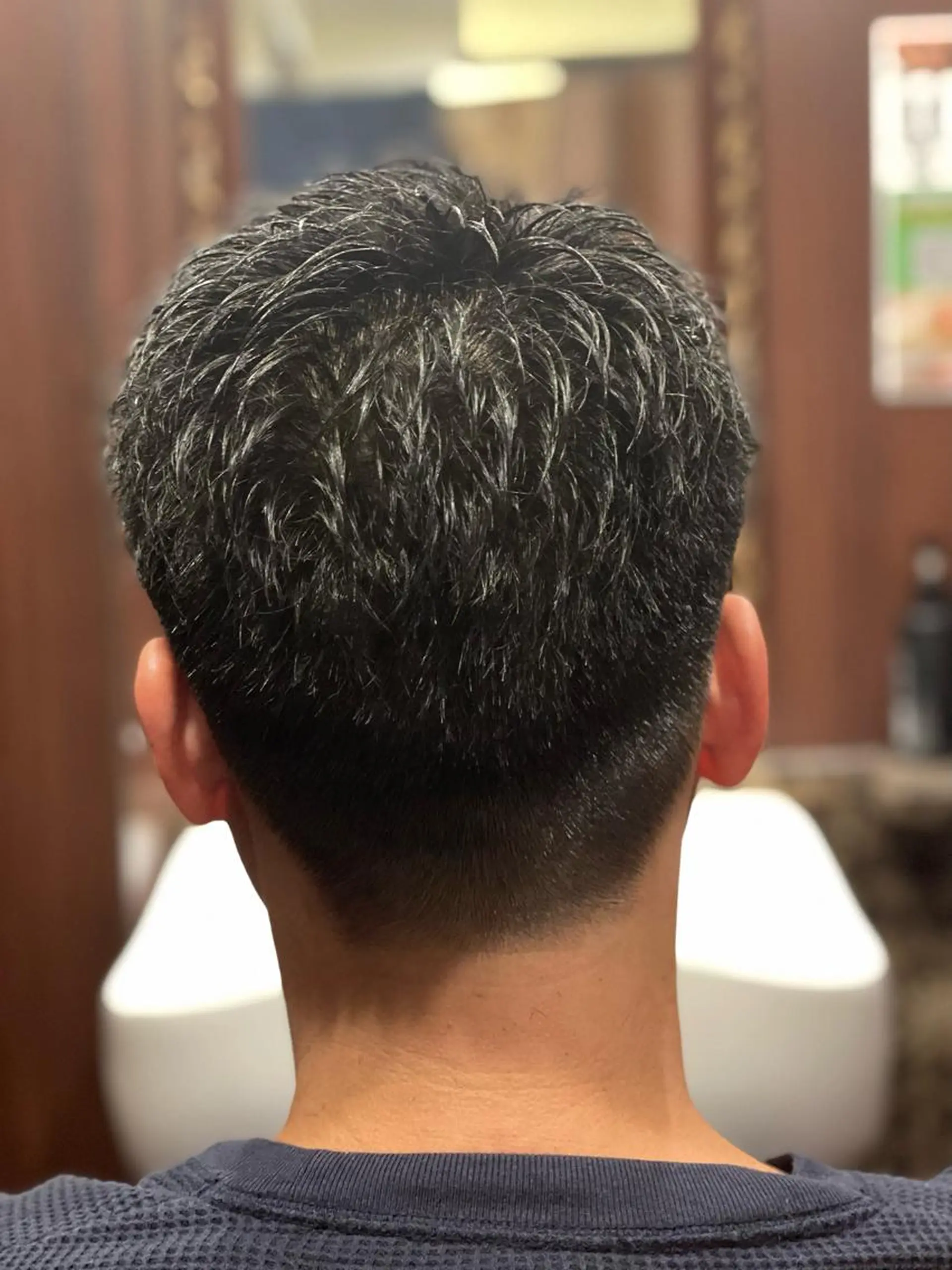 ショート メンズ 海老原 コウのヘアスタイル