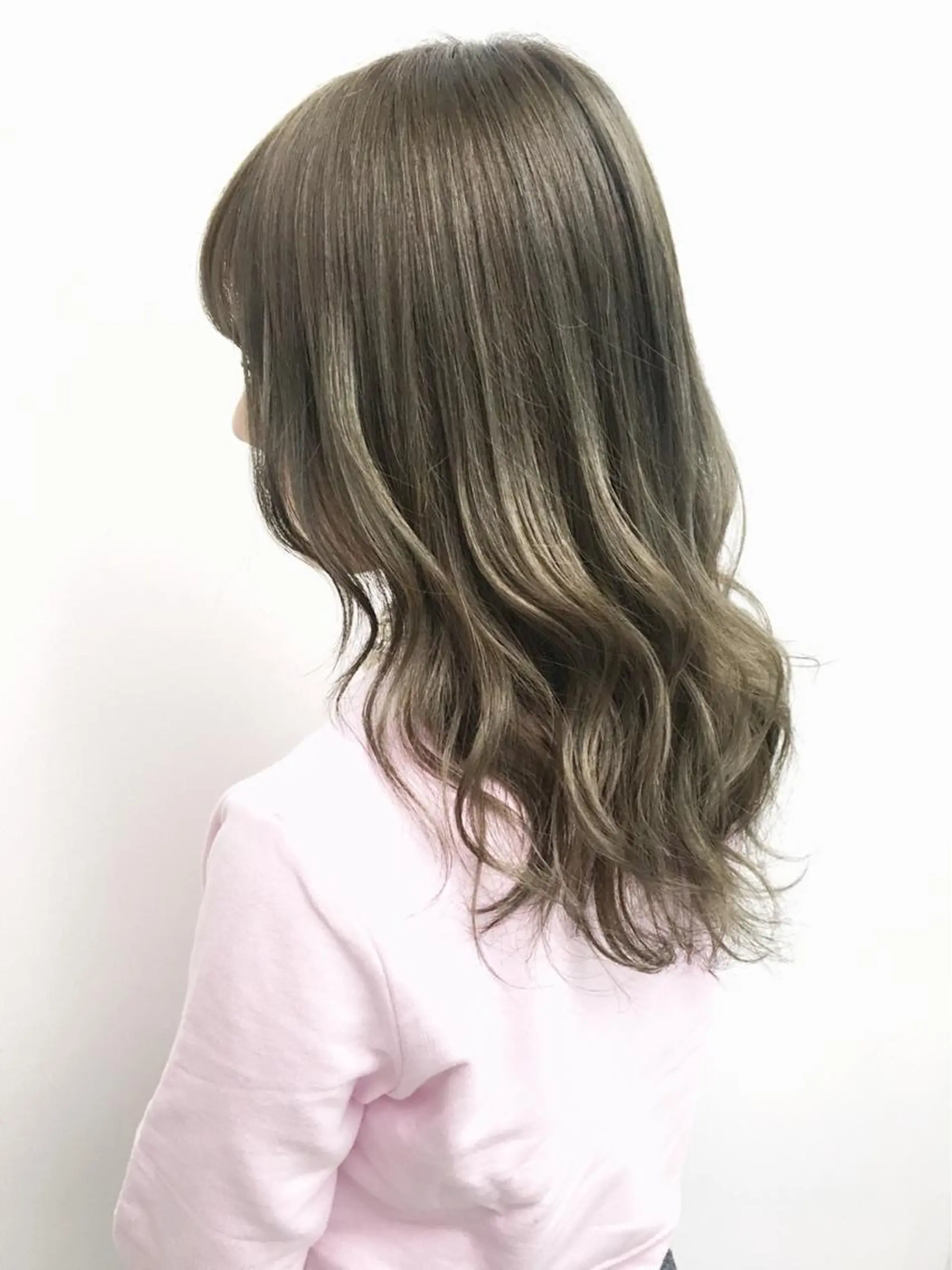 ロング カラー ヘアアレンジ ネイル マツエク・マツパ グレージュ オリーブグレージュ オリーブグレー カット 縮毛矯正 ボブ、縮毛矯正👑 心斎橋/高城涼也のヘアスタイル