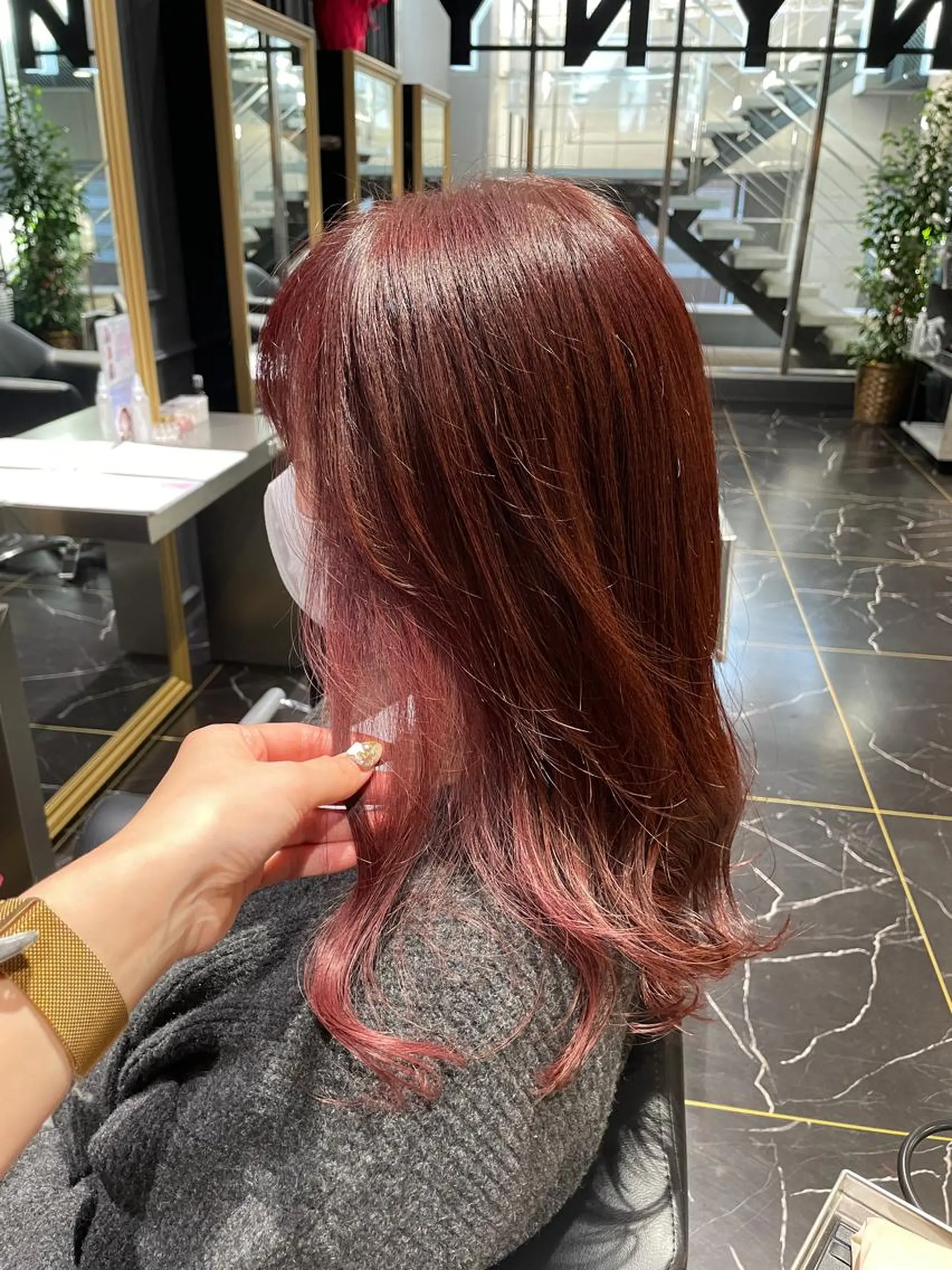 セミロング ヘアカラー トリートメント インナーカラー/ 韓国風🌿RIKOのヘアスタイル