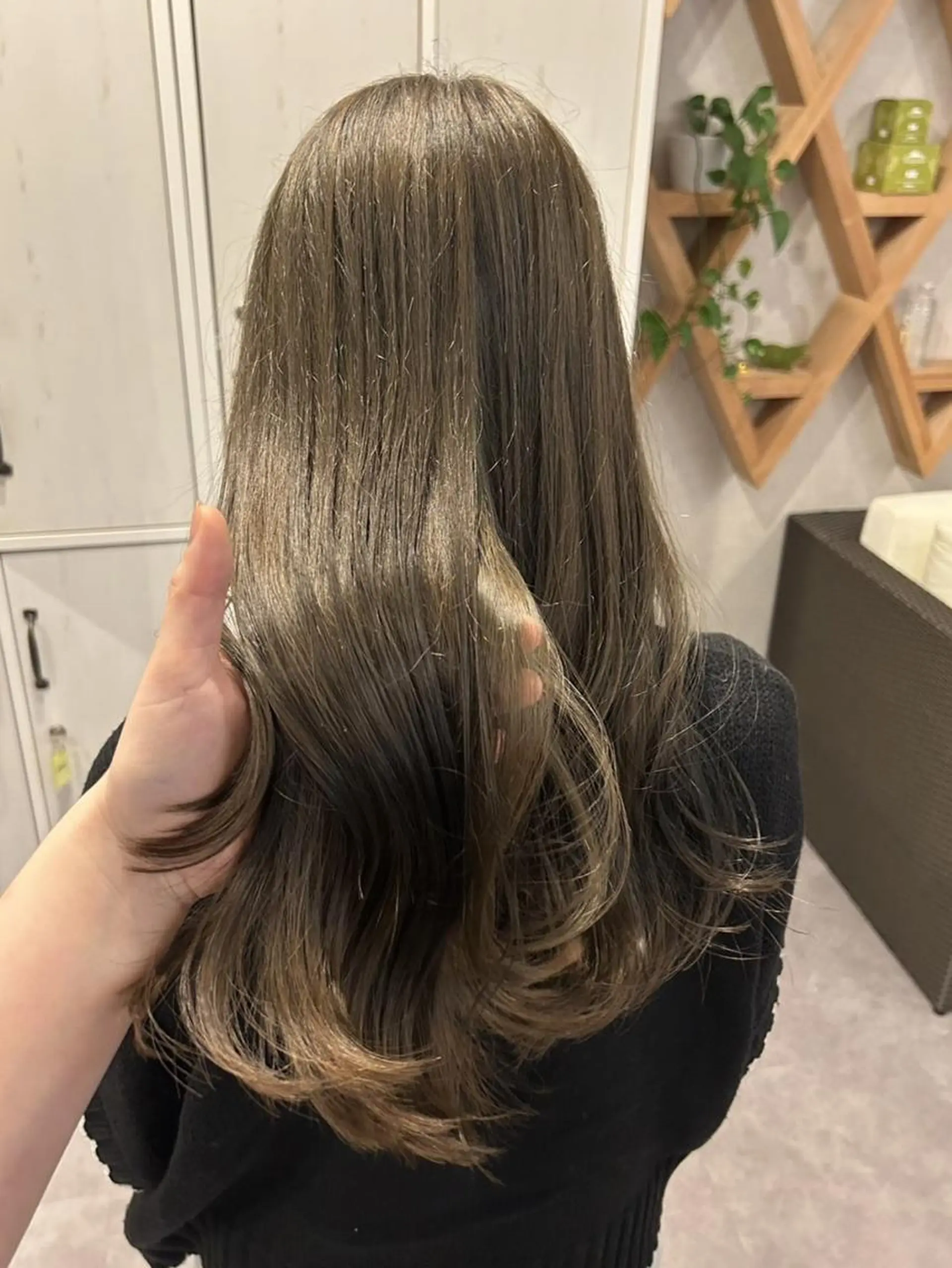 ロング ELLE&SALLY 石野のヘアスタイル