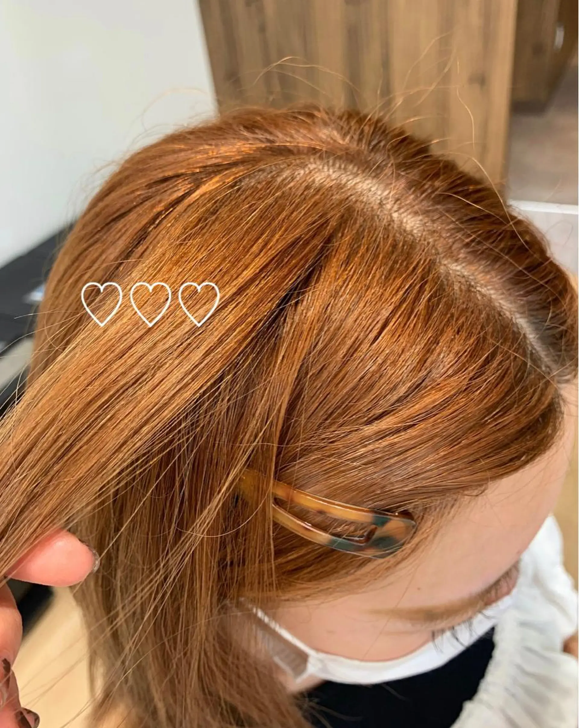 ミディアム カラー オレンジ うえの ももねのヘアスタイル