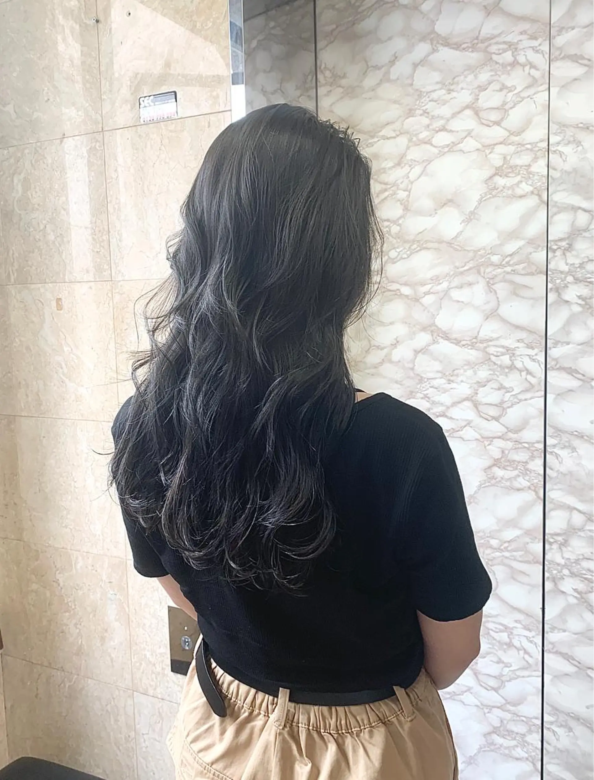 セミロング カラー ヘアアレンジ 似合わせカット 🕊️レイヤーカット 透明感カラー GOのヘアスタイル