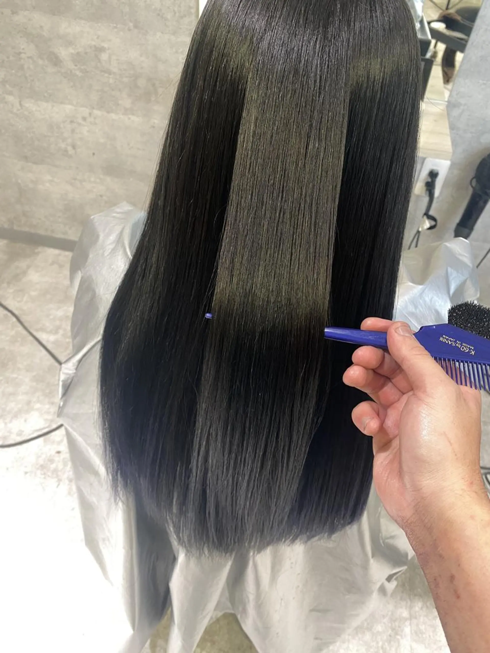 ロング カラー _WHITE 天王寺のヘアスタイル