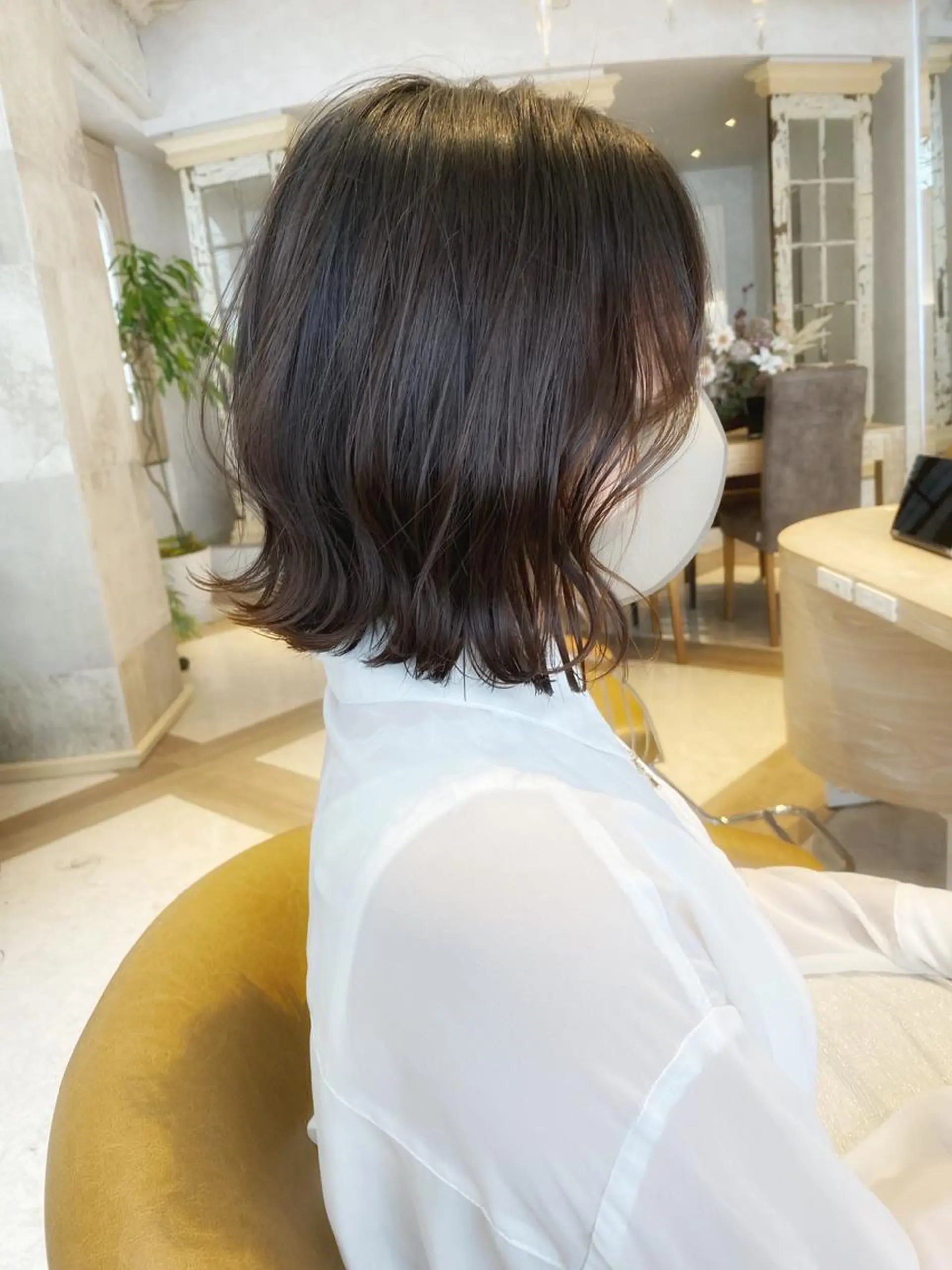 ミディアム カラー ボブ カット ヘアカラー トリートメント ツヤ髪になりたい方へ 🩷柴田知亜希のヘアスタイル