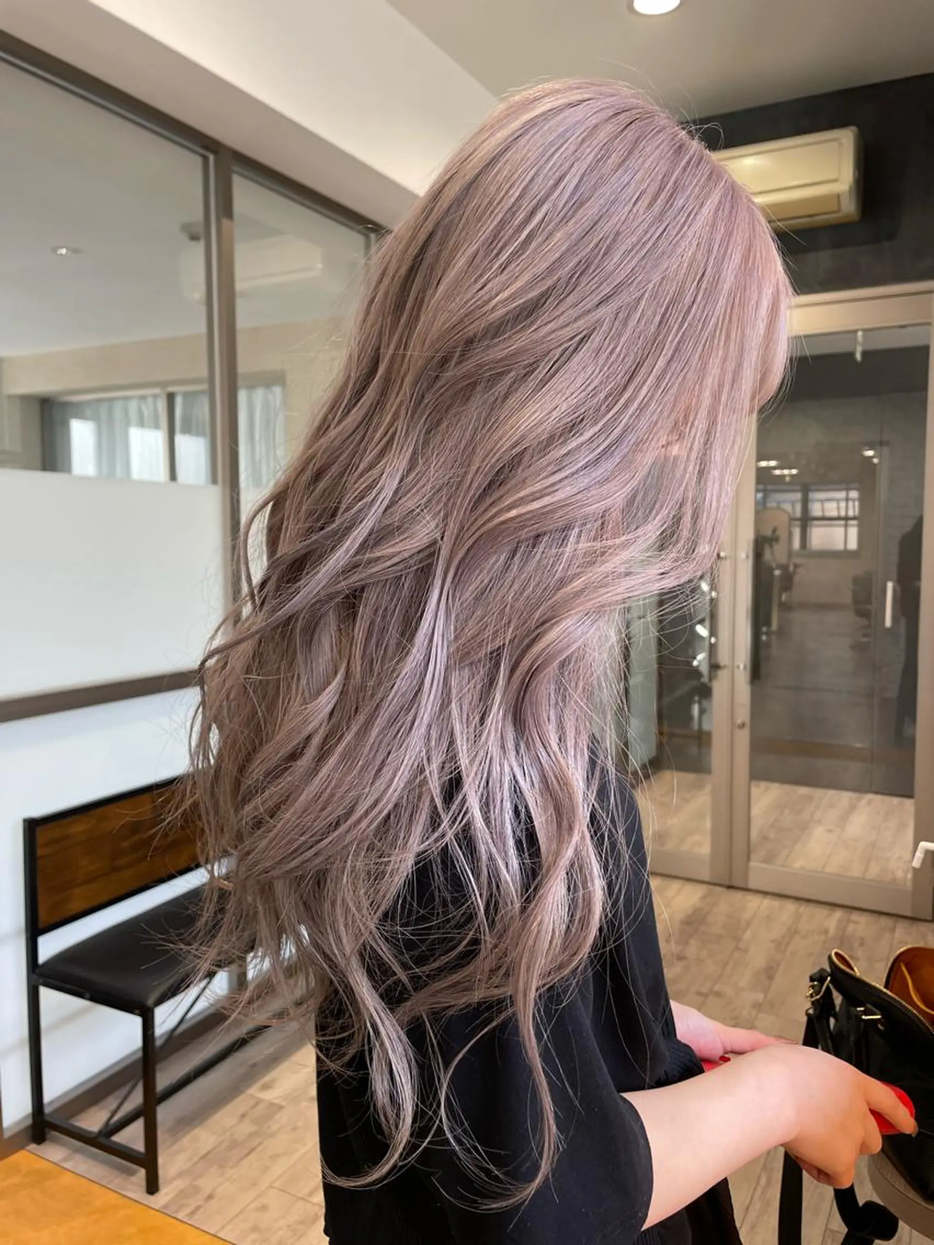 ロング カラー ~tie.hair salon所属・Ryoka🌼倉敷/ ハイトーン/レイヤーのヘアスタイル