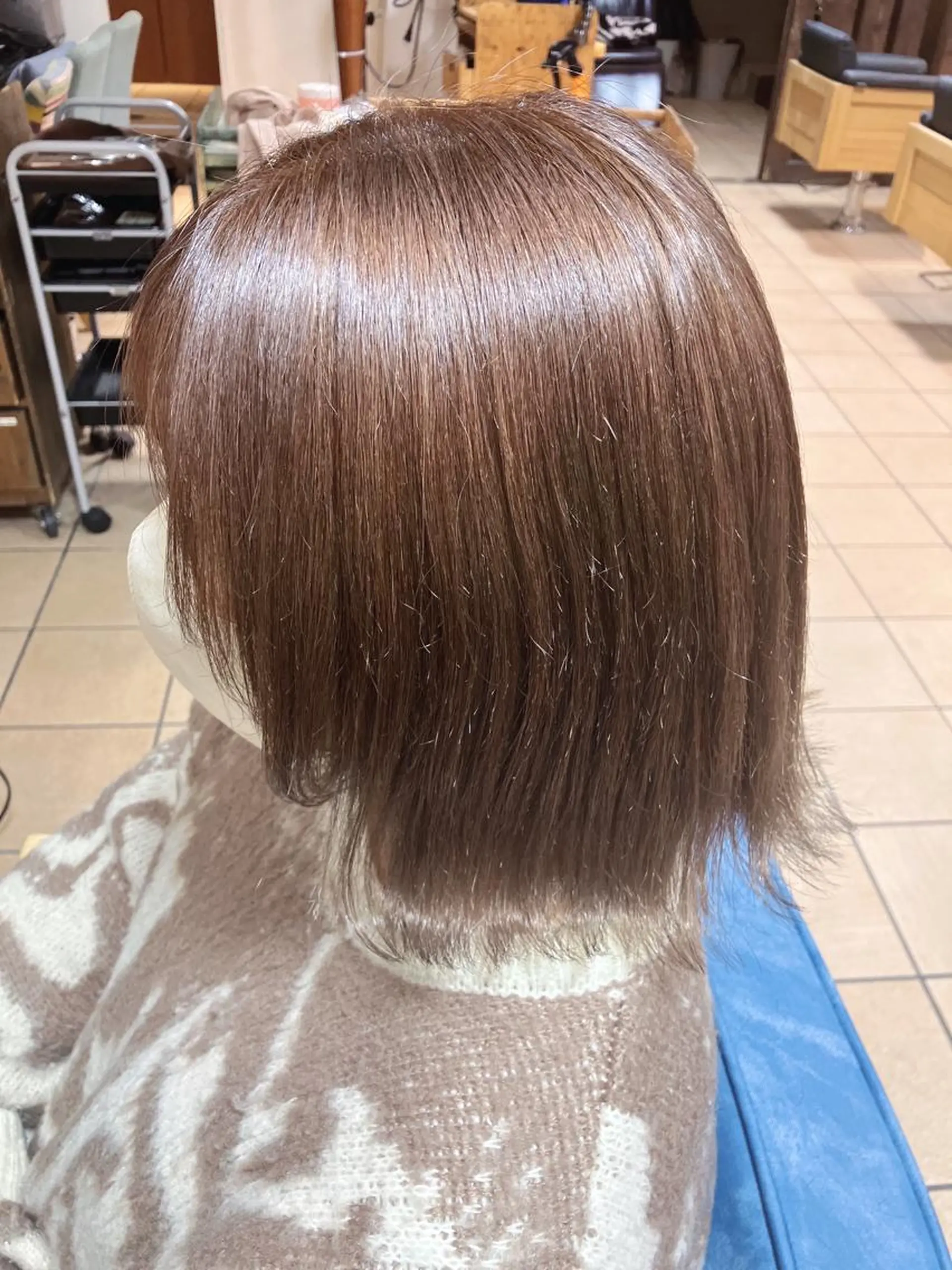 ショート カラー ベージュカラー ブリーチ ラベンダーカラー ラベンダーベージュ ピンクカラー 奥谷 美代子のヘアスタイル