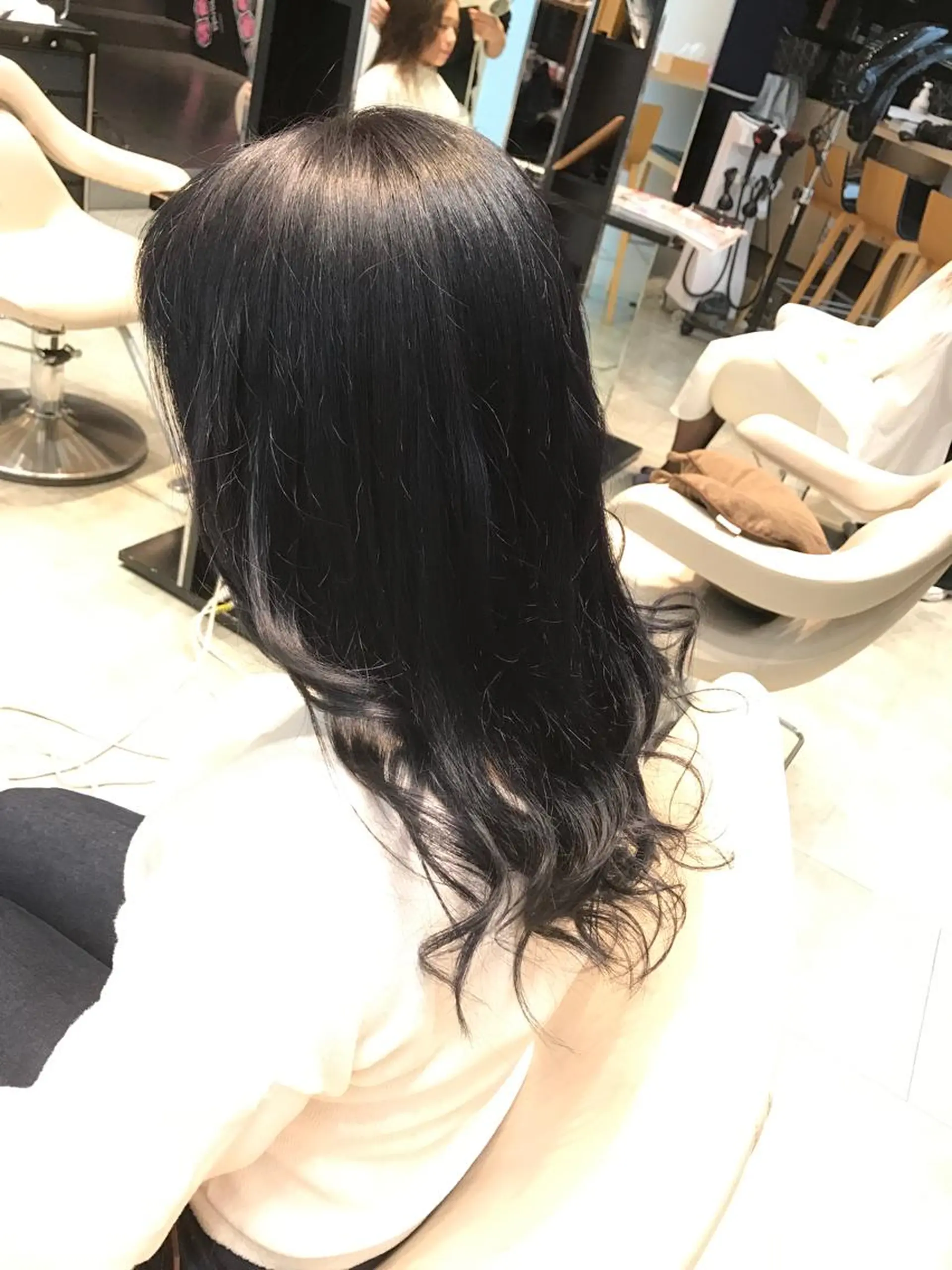 ロング カラー ヘアアレンジ ダークグレー ダークグレージュ グレージュ Re:ta KANZOのヘアスタイル