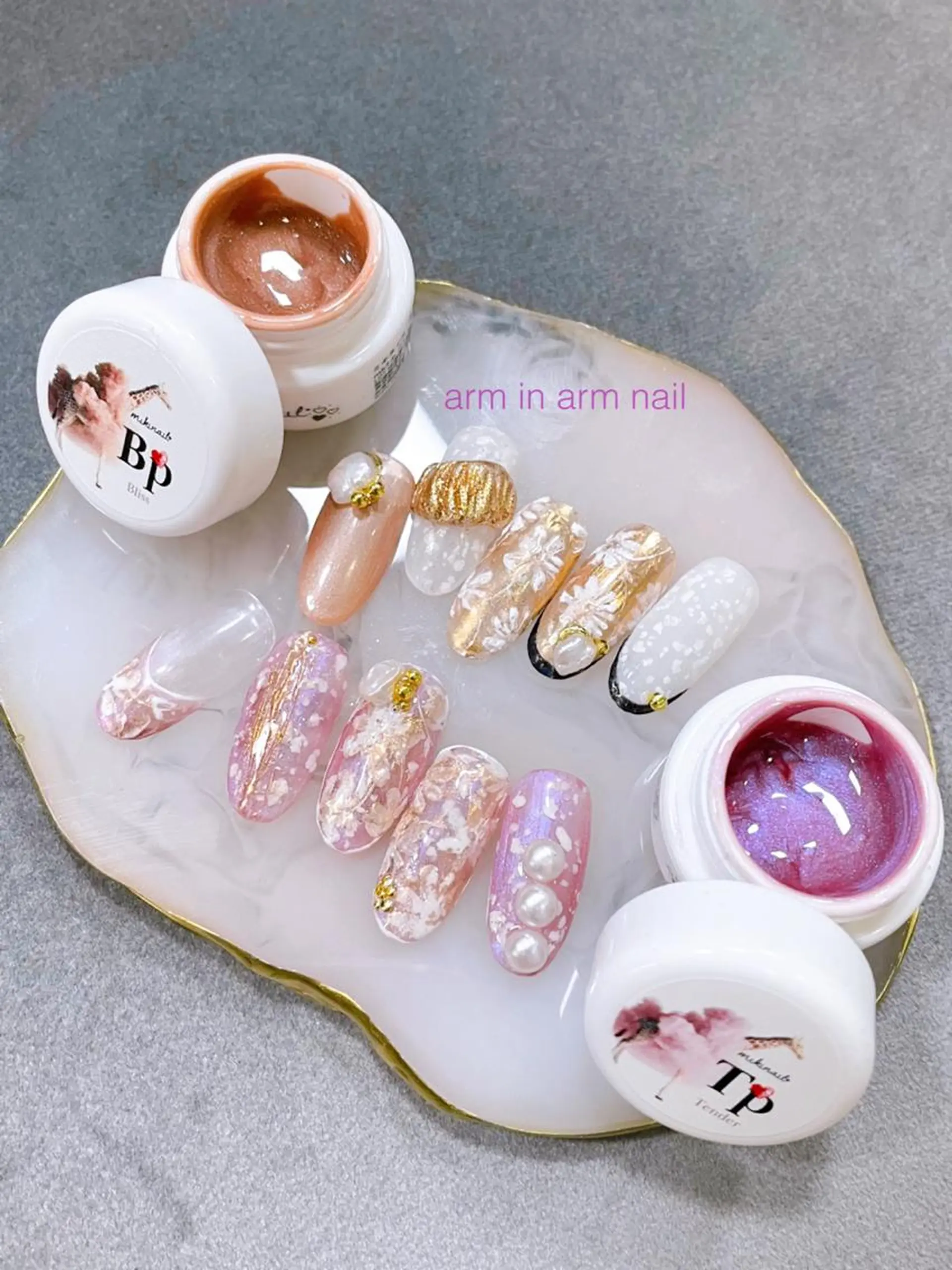 ネイル arm in arm ︎✿Yamamotoのマツエク・マツパデザイン