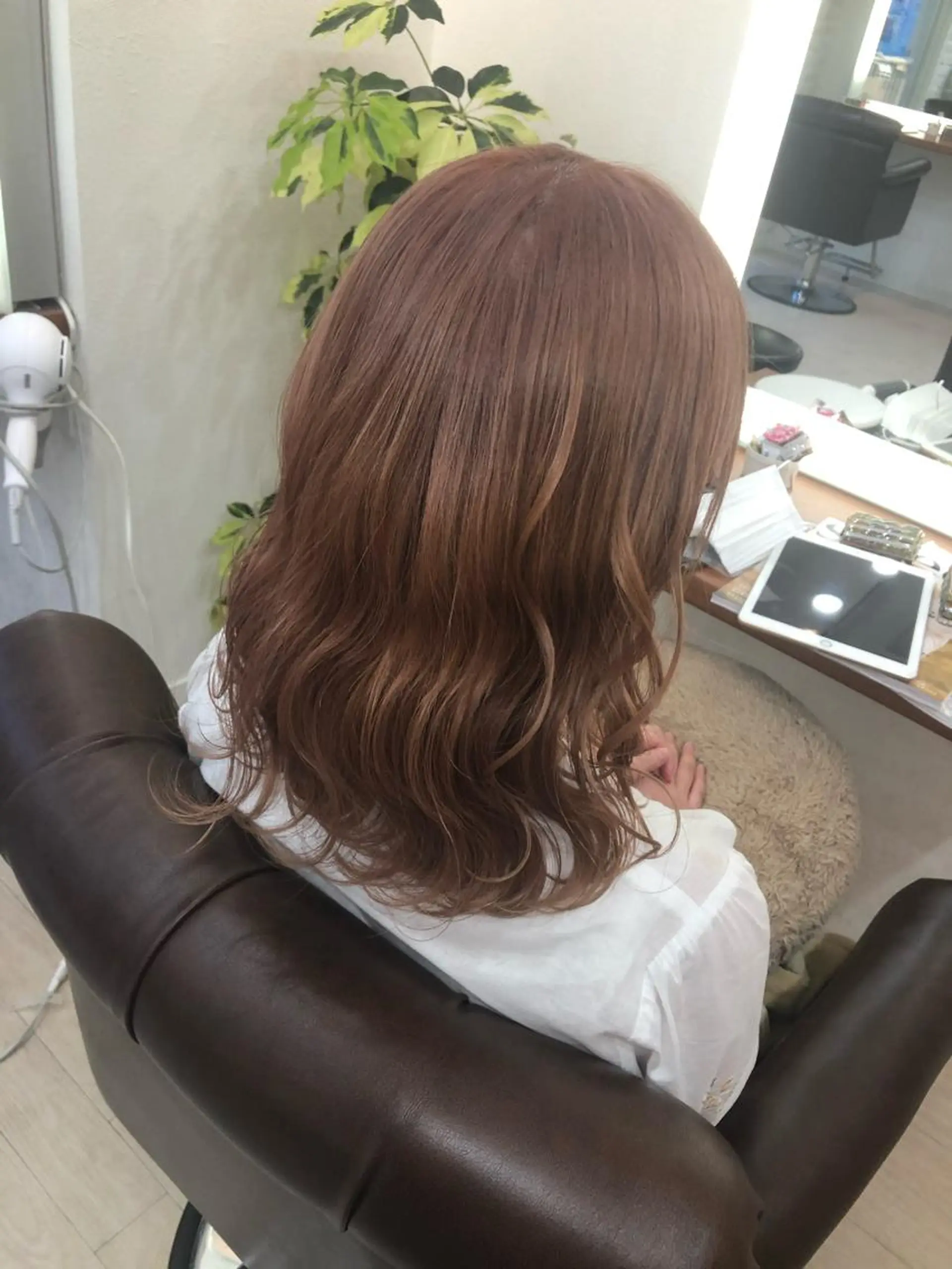 セミロング ケアカラー トリートメント カット ヘアカラー トリートメント ヘアセット Aujua ソムリエ 勝又舞夏のヘアスタイル