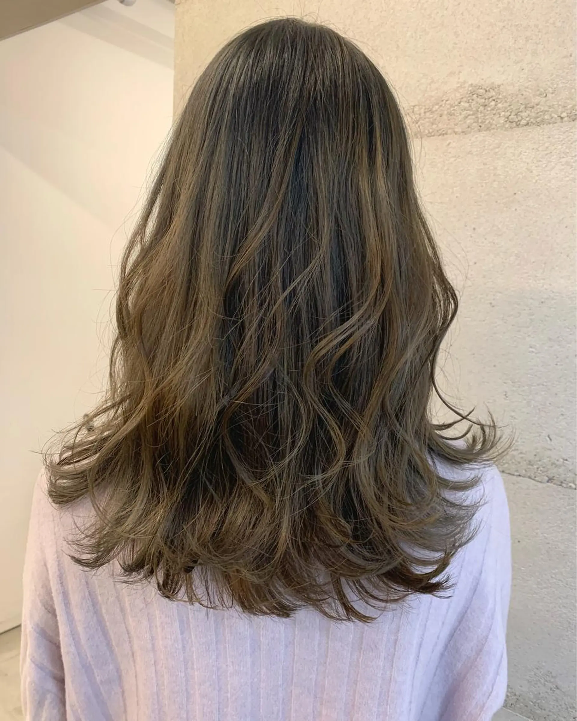 ミディアム カラー カット ヘアカラー トリートメント 透明感/オリーブ/ グレージュ/YUKAのヘアスタイル