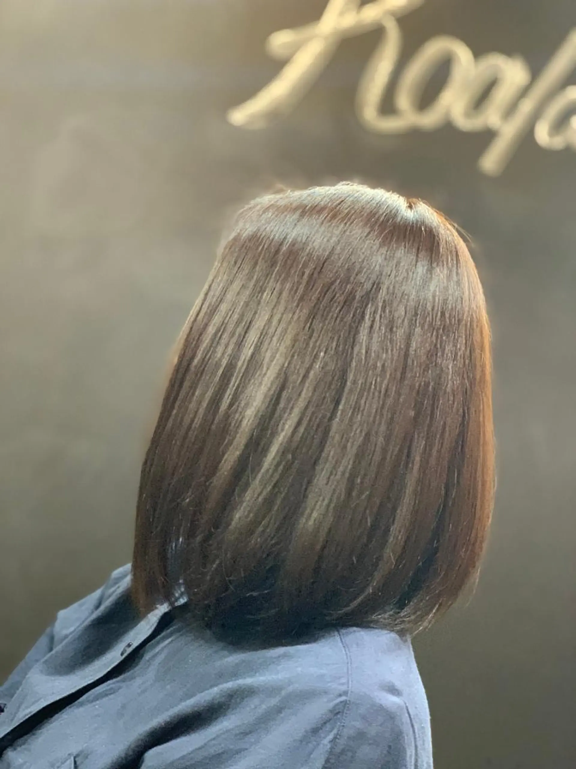 ショート カラー 前下がりボブ ベージュカラー ボブ カット ヘアカラー トリートメント koahair design所属・ヨッ シーのヘアスタイル