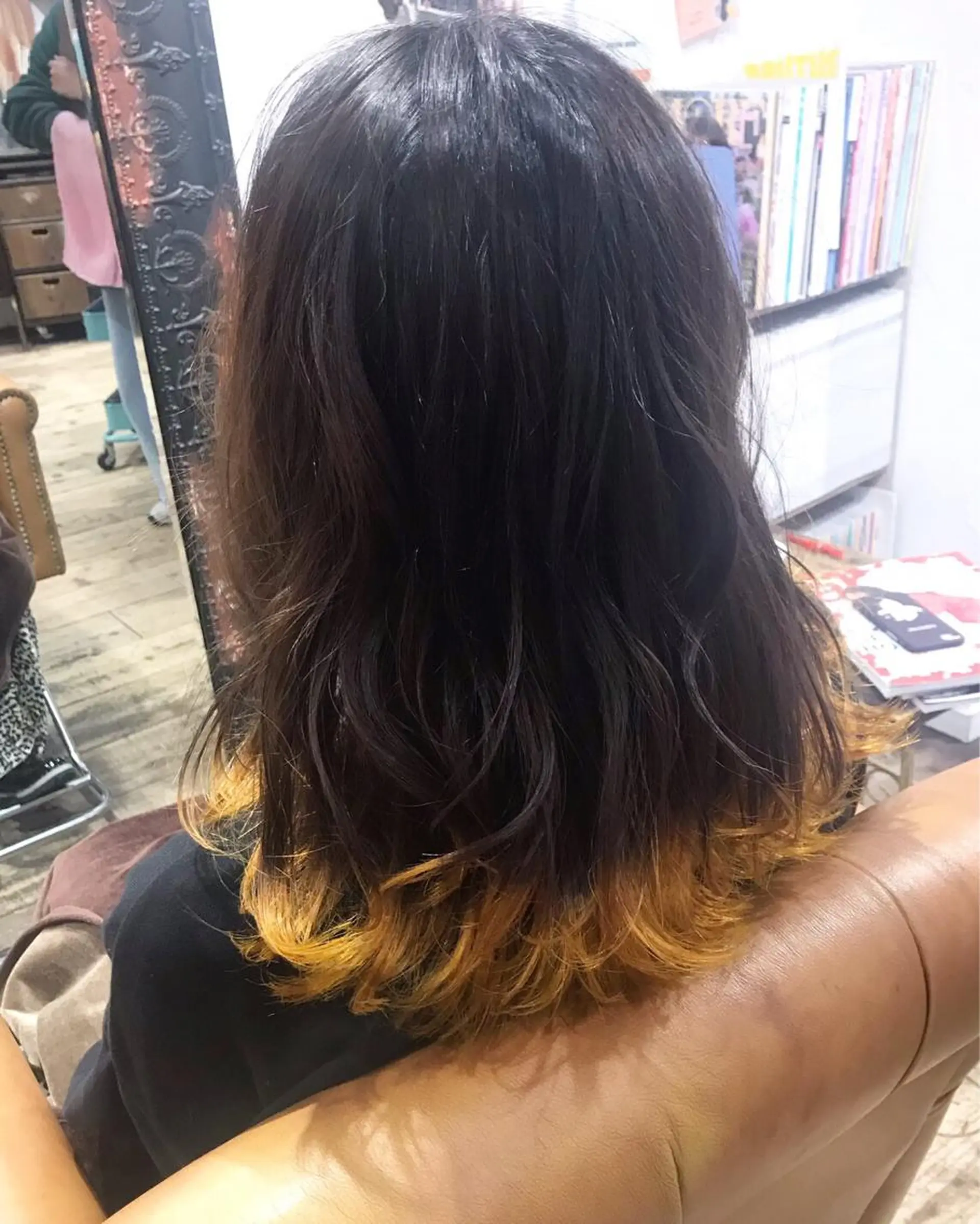 ミディアム カラー クオーレ hairのヘアスタイル