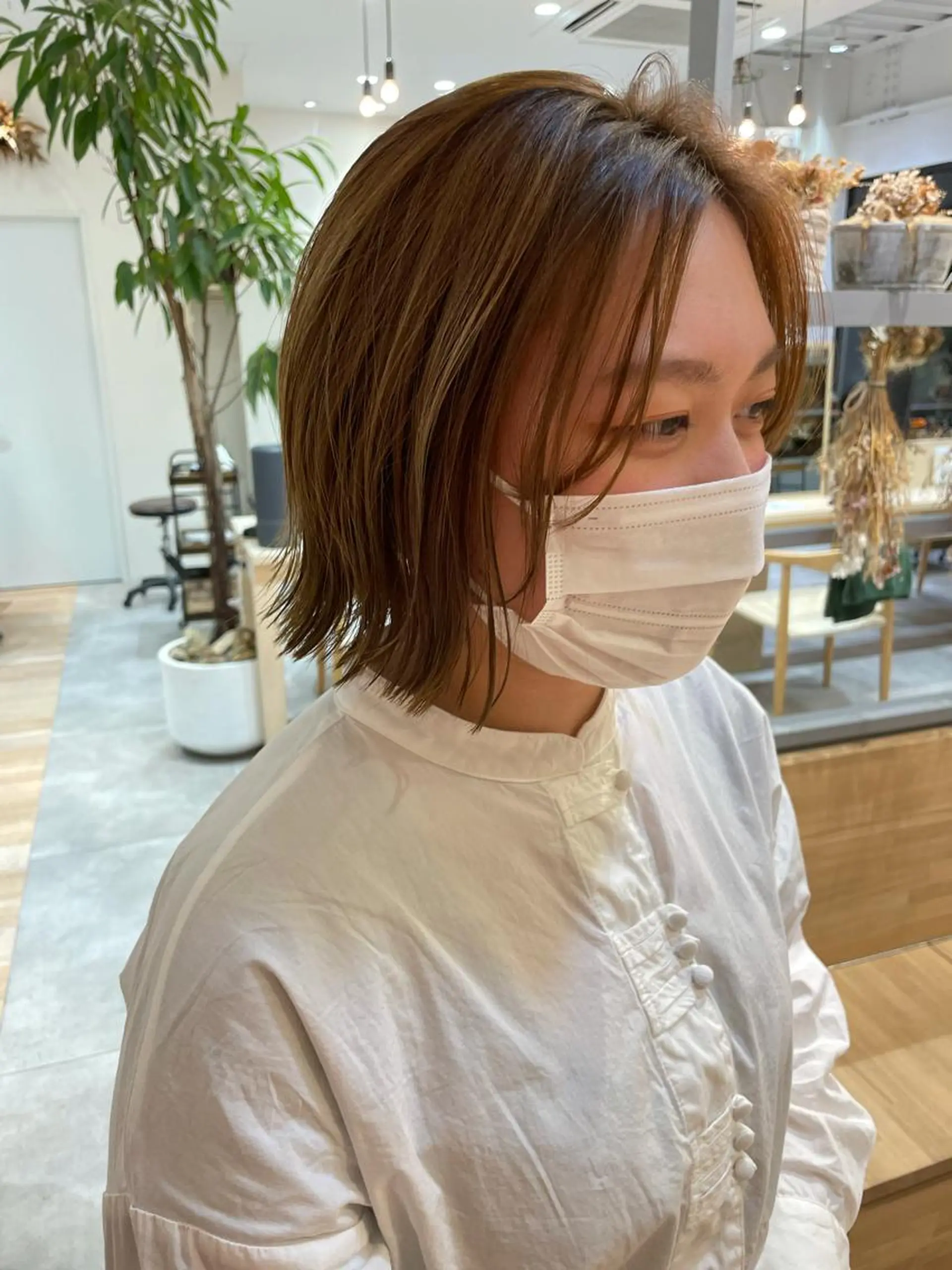 ショート カラー 切りっぱなしボブ ベージュカラー ボブ カット ヘアカラー 船津 佳奈美のヘアスタイル