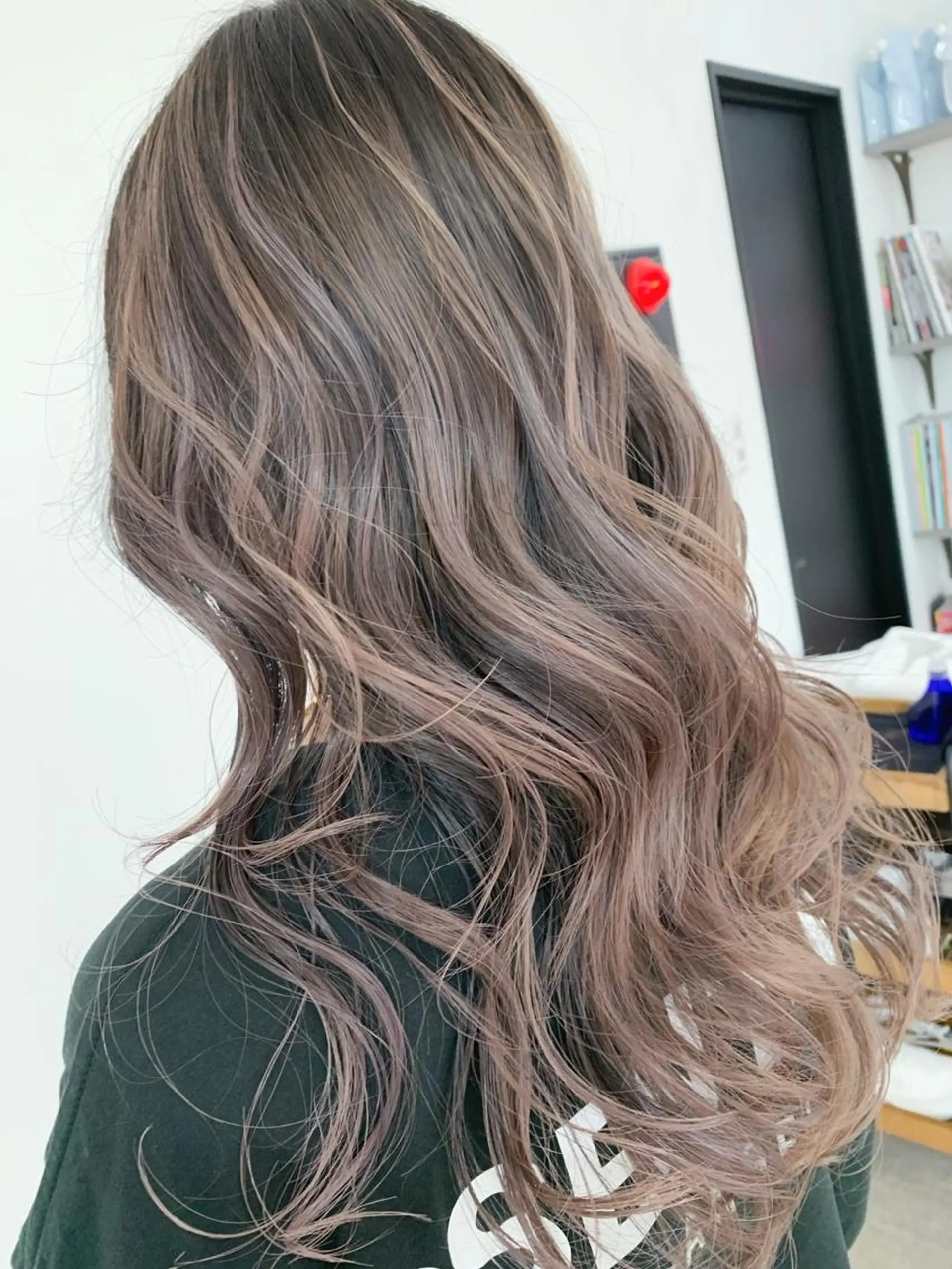 ロング 🥇近藤 恭輔🥇 Recharme新保のヘアスタイル