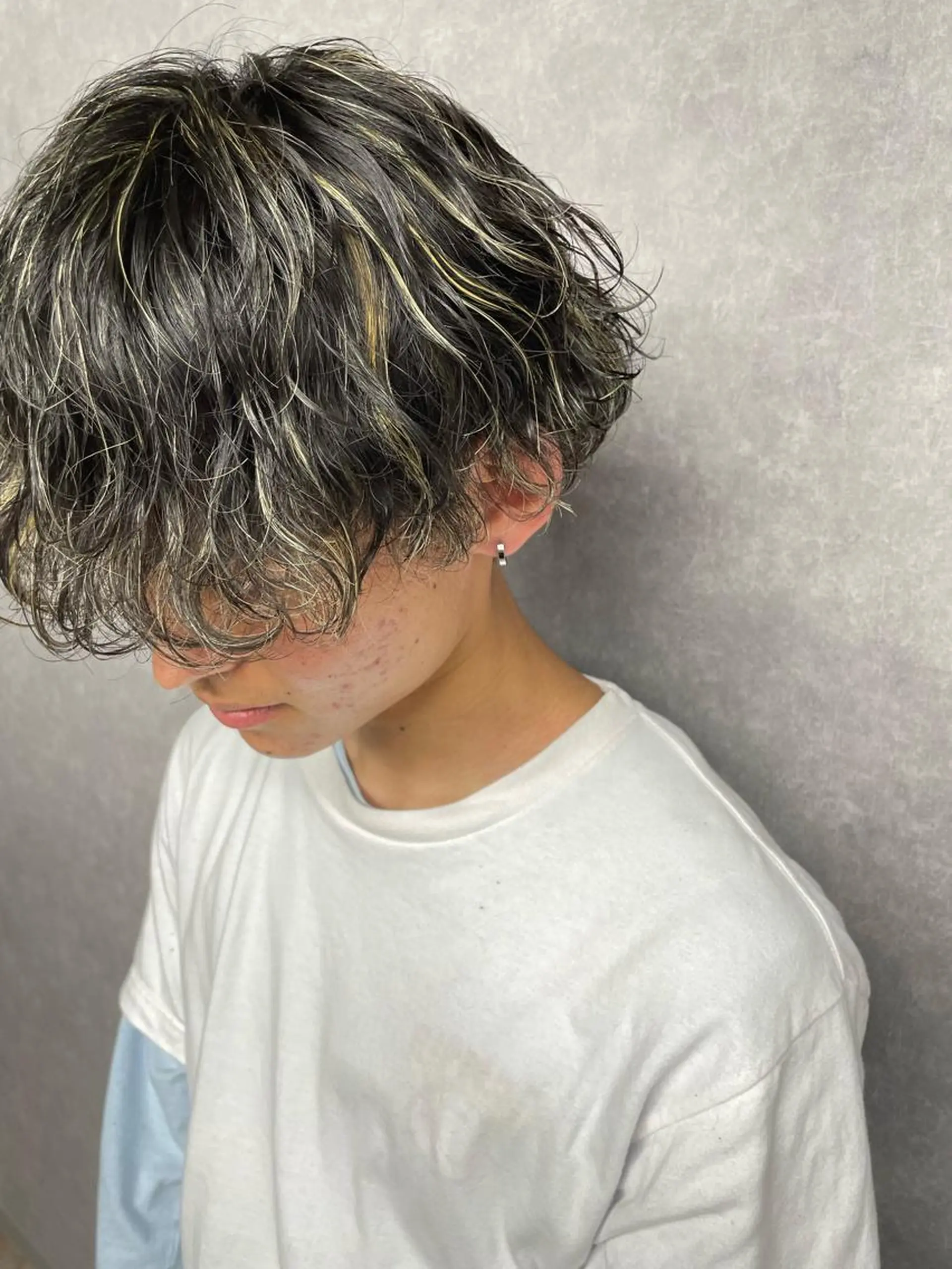 ミディアム ili心斎橋所属・🩵ハイトーン/ レイヤーYUZU🩵のヘアスタイル