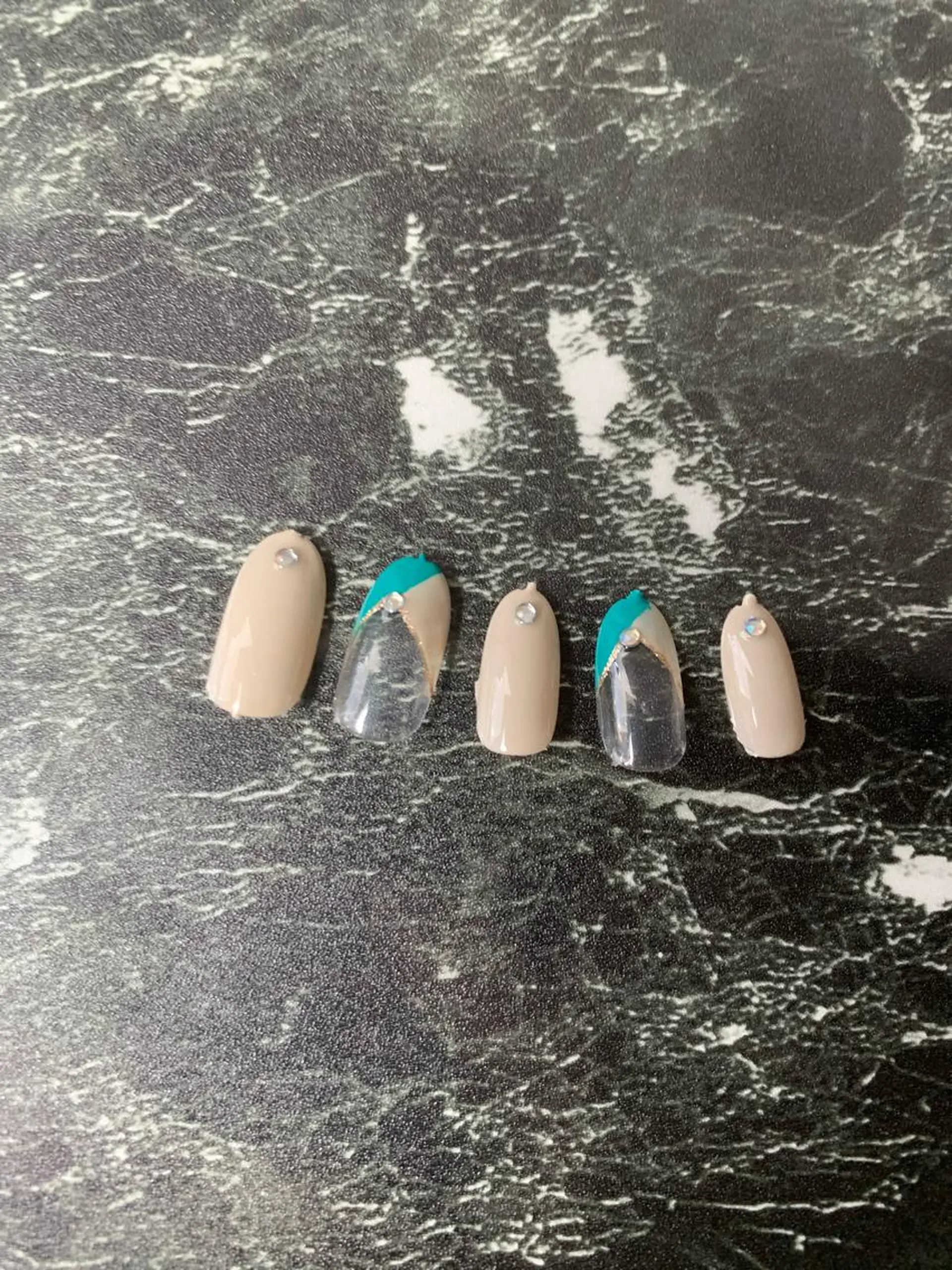 ネイル マルサンカクシカク所属・○△□ 守口市のネイルデザイン